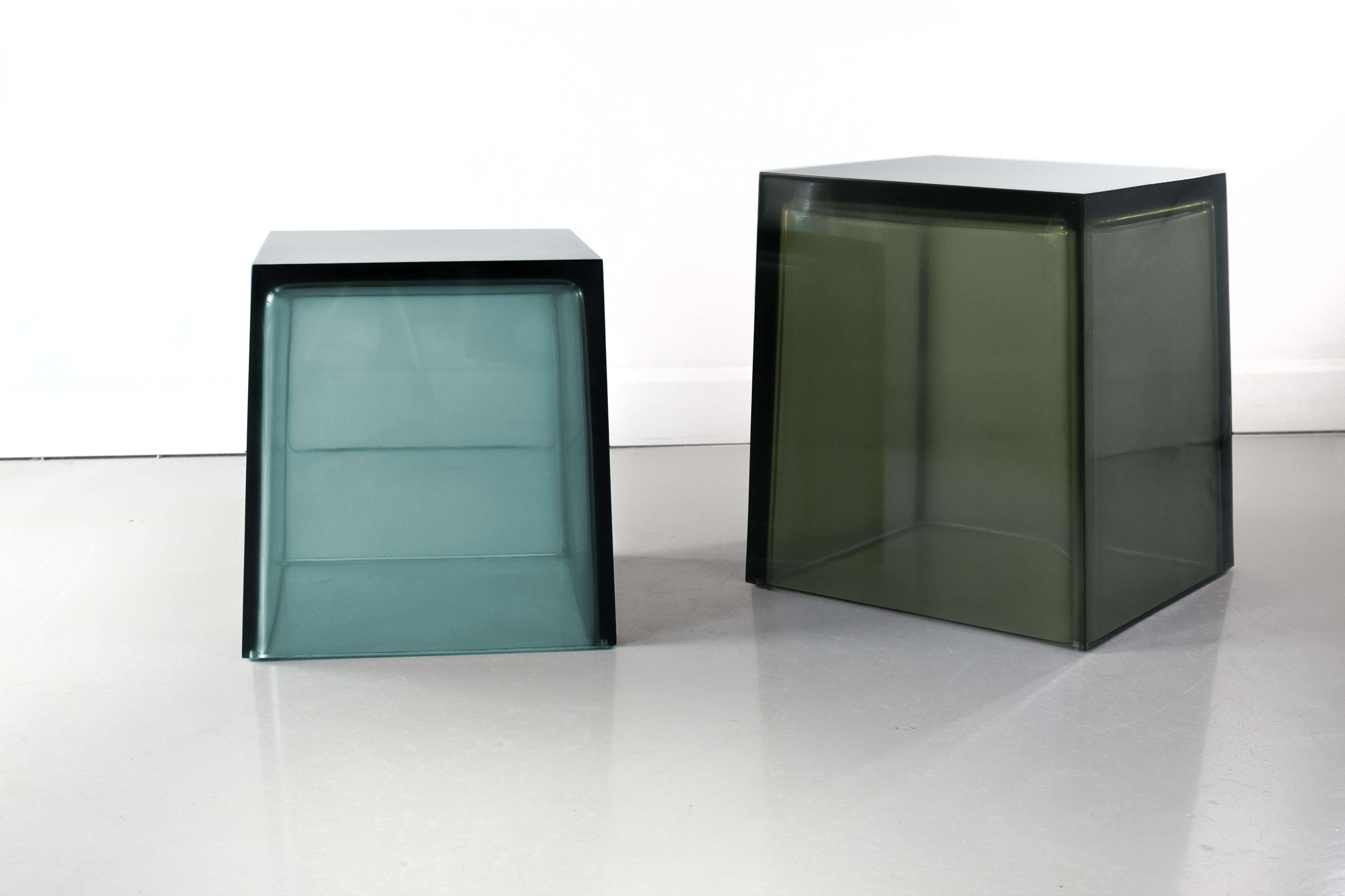 Postmoderne Petite table d'appoint Gamma par Creators Of Objects en vente
