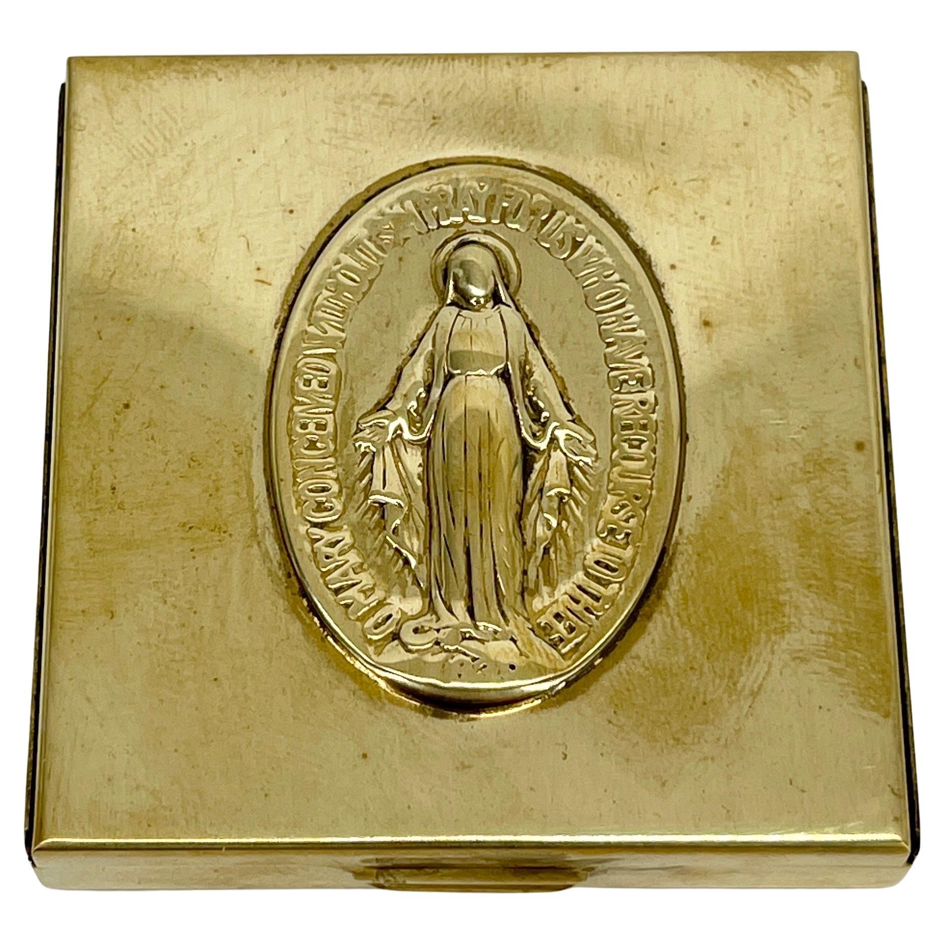 Petite boîte carrée en laiton avec signature d'ange, Amérique, début du 20e siècle Bon état - En vente à Haddonfield, NJ