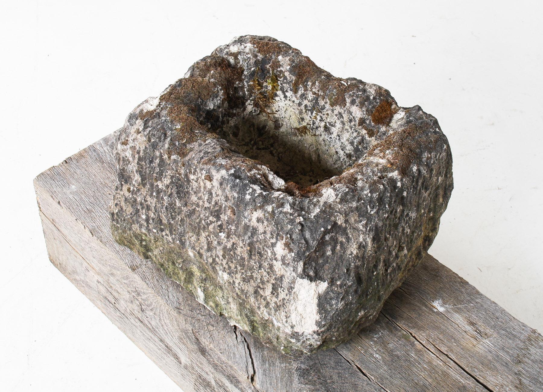 Petit pot Bonsai carré antique Wabi Sabi en pierre sculptée en vente 1