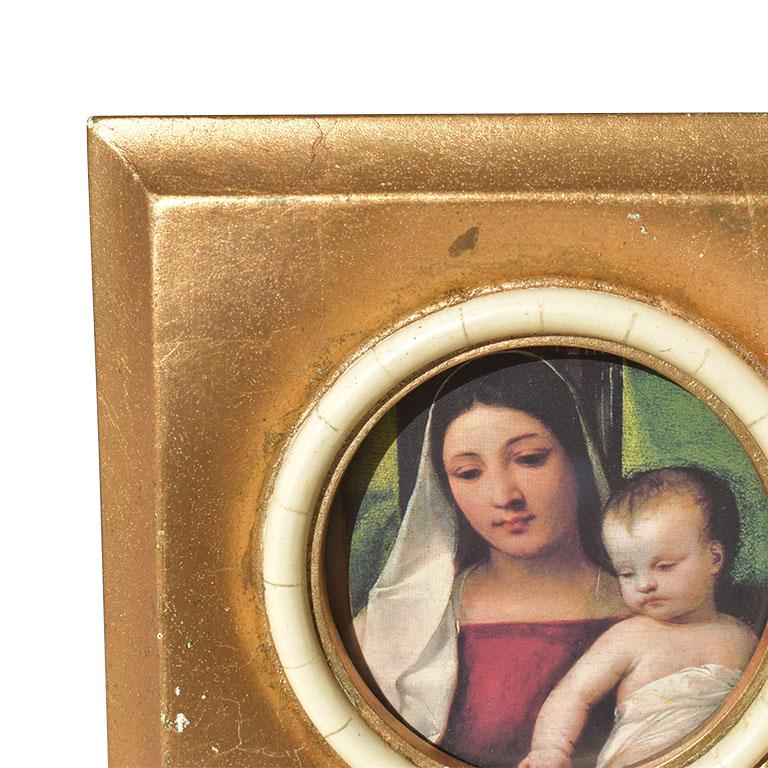 Quadratischer Fotorahmen aus vergoldetem Gold mit Madonna und Kind (Rokoko) im Angebot