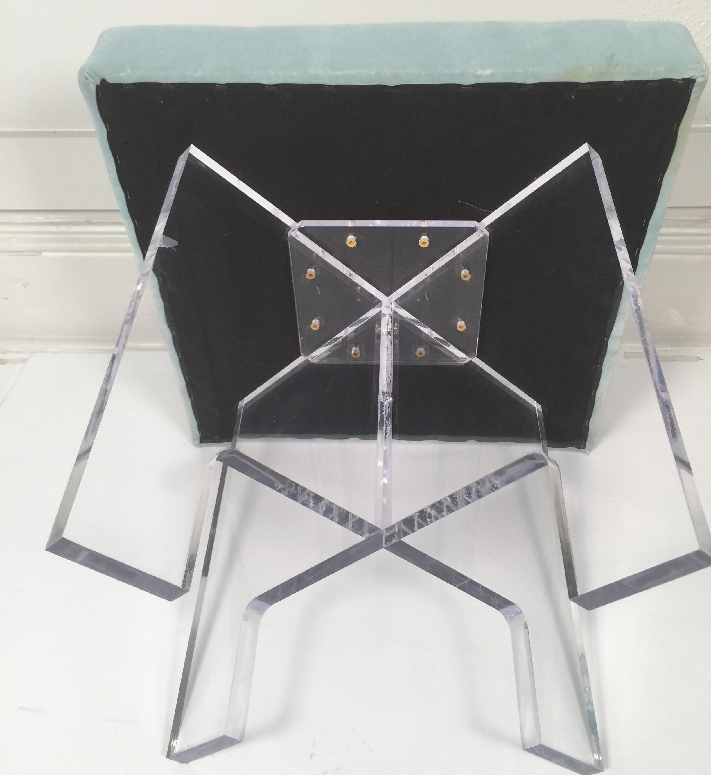 Small Square Lucite Bench In Good Condition In Lambertville, NJ