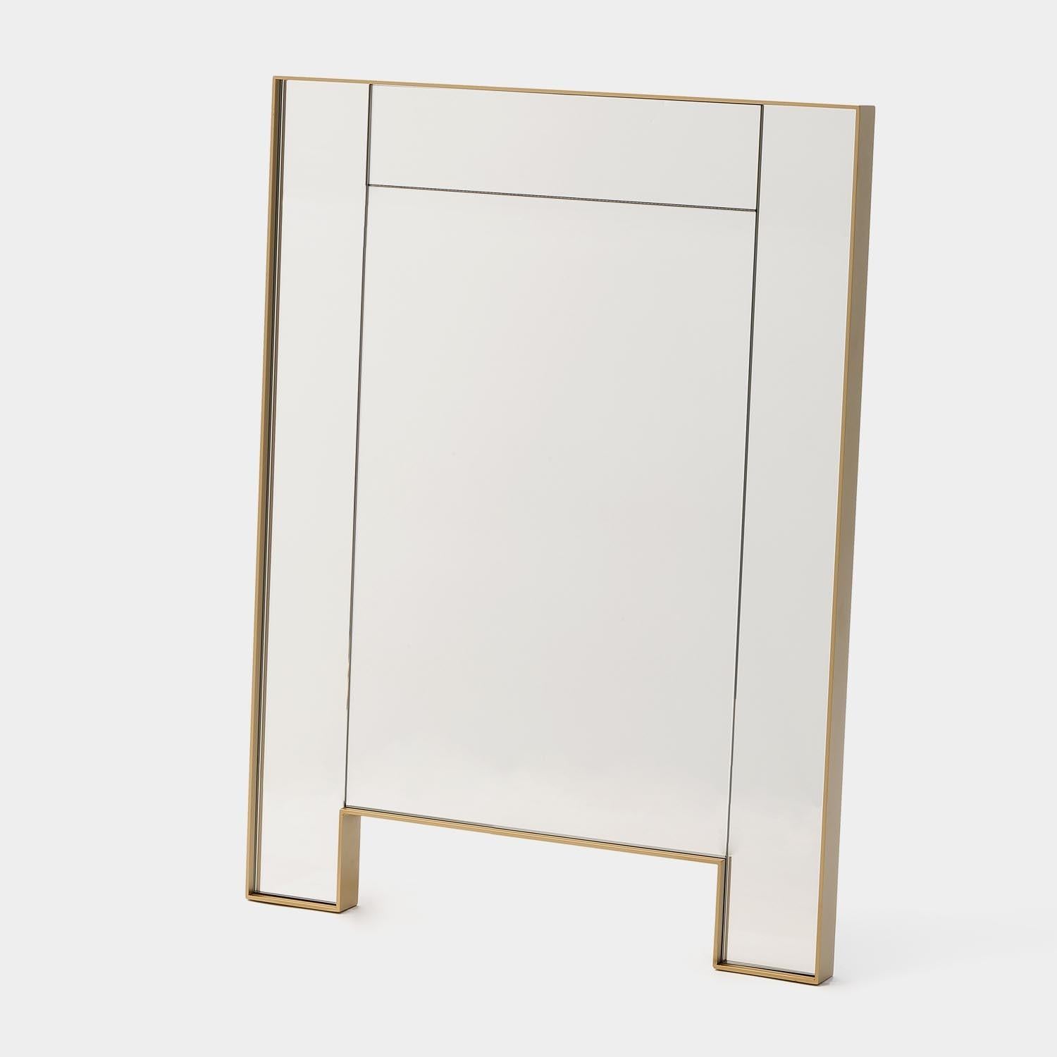 Small star wall mirror by Olivier Gagnère
Materials: Mirror to be fixed, structure in gold or bronze lacquered metal.
Technique: Lacquered metal. 
Dimensions: D 4 x W 62 x H 82.5 cm
Also available in size large. 

The Star collection by French