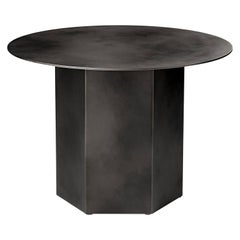 Mesa de centro pequeña "Epic" de acero en gris bruma by Gamfratesi for Gubi