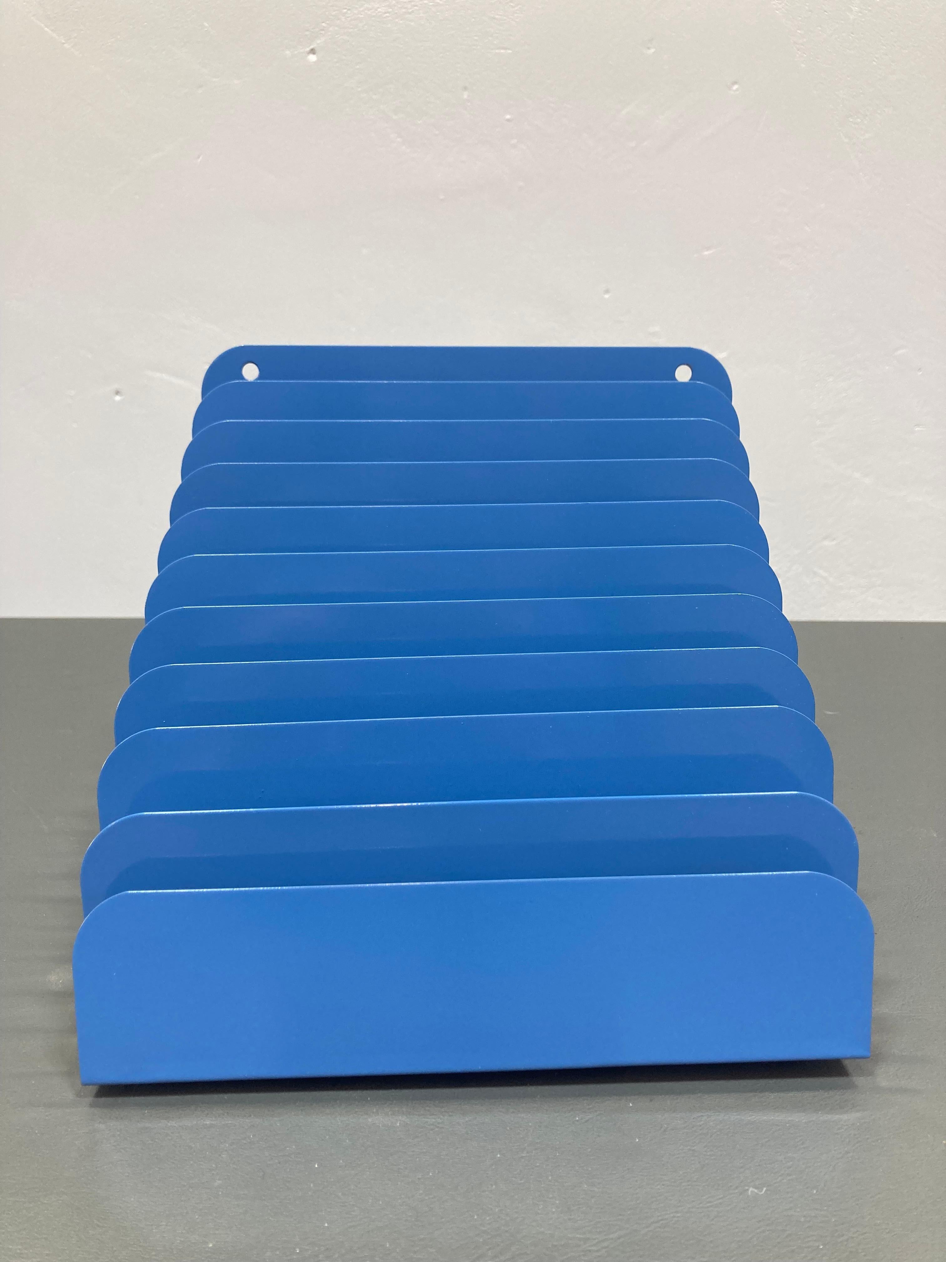 Stepped 10-Slot Stahl Organizer mit Stecker in Mondblau - neu lackiert 1