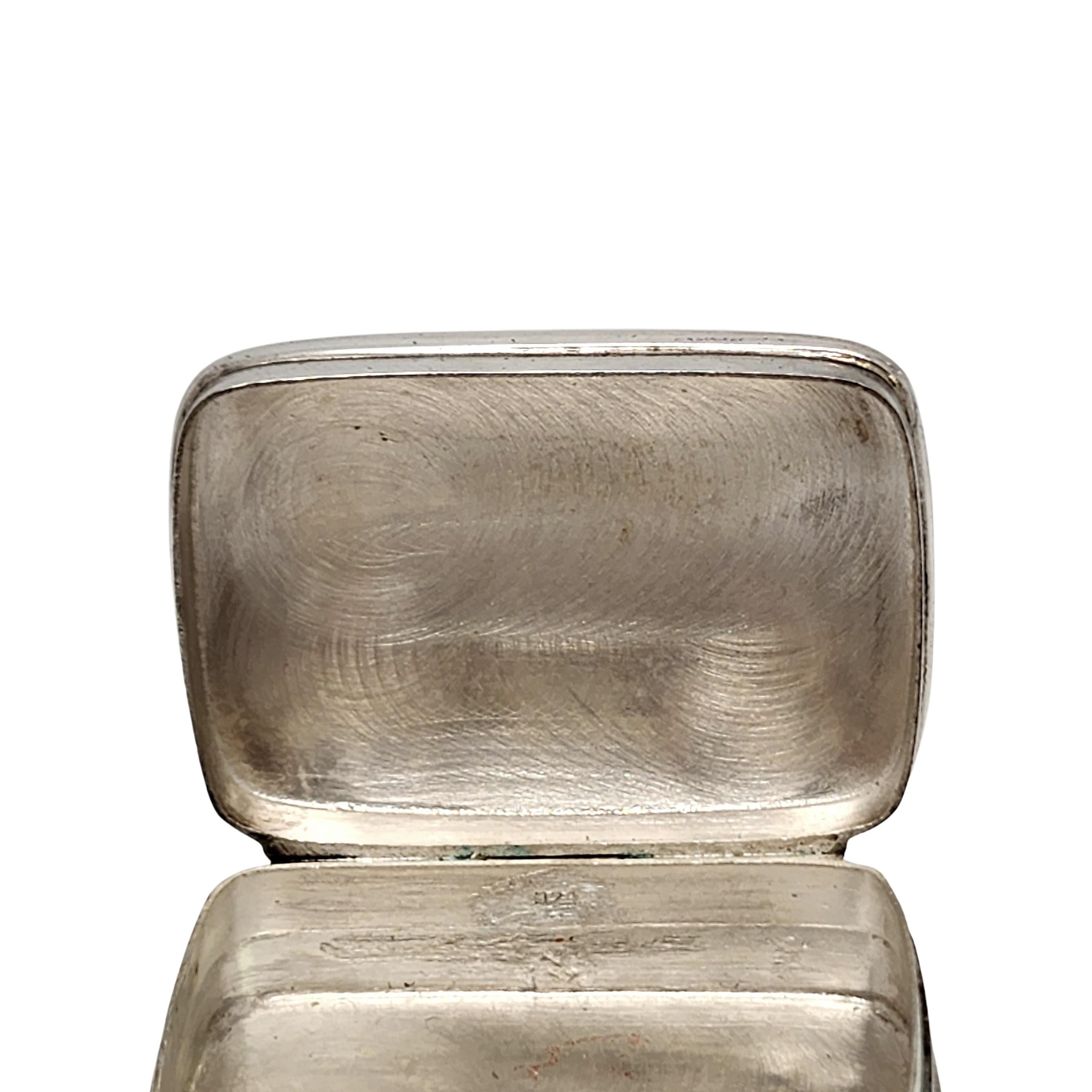 Small Sterling Silver Trinket/Pill Box In Good Condition In Washington Depot, CT