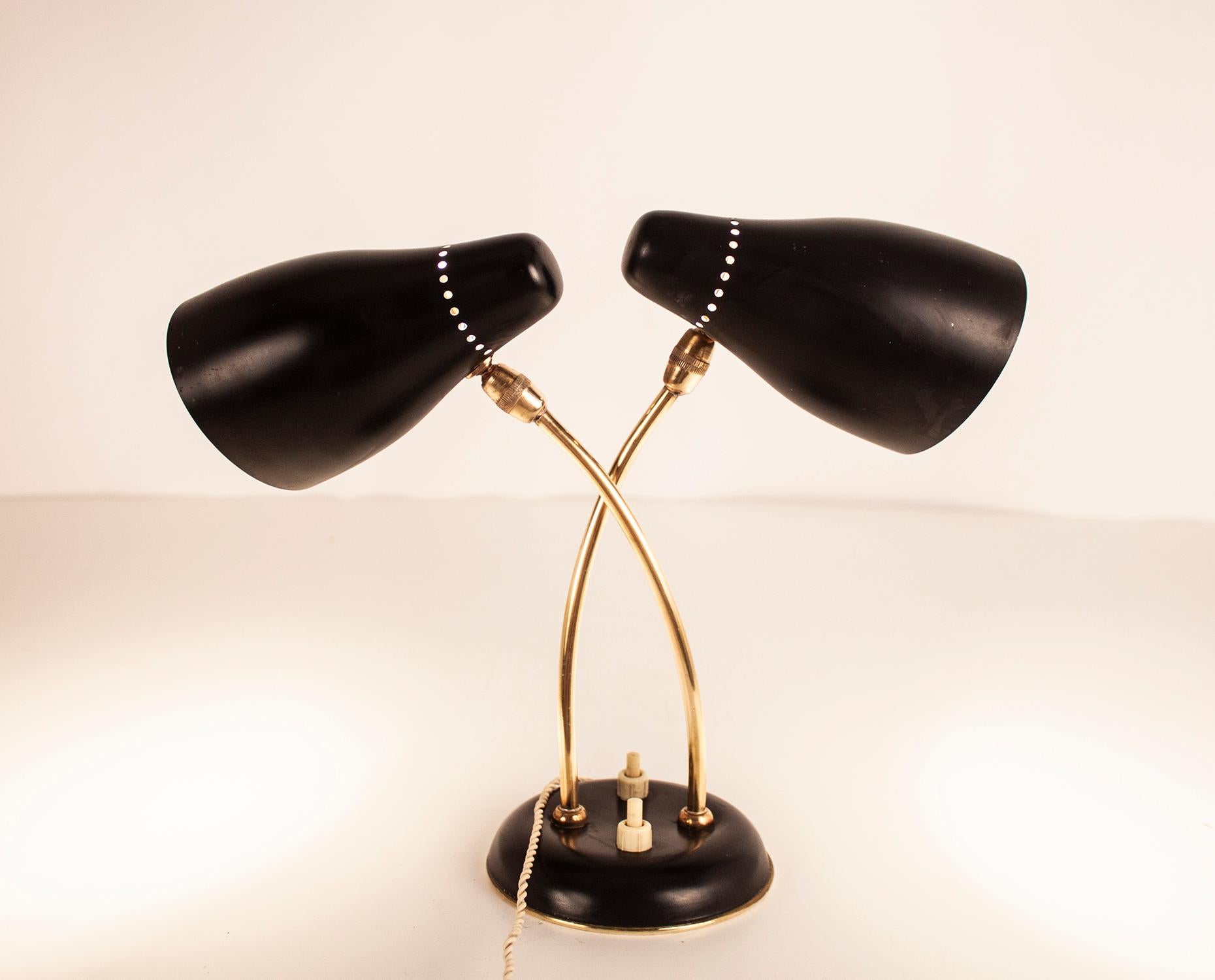  Midcentury Small Stilnovo Style Table Lamp Black Metal and Brass, Spain, 1950s In Good Condition In Barcelona, Cataluna