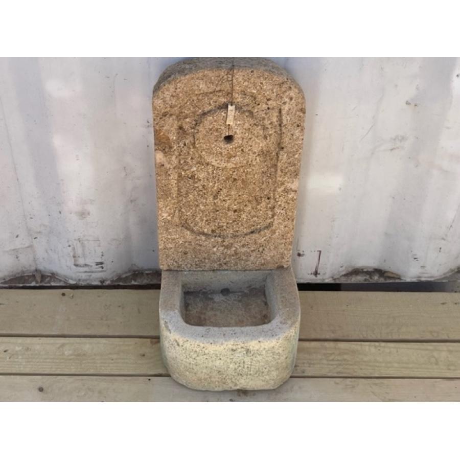 Antique Re-Edition Small Stone Fountain with Back In Fair Condition For Sale In Scottsdale, AZ