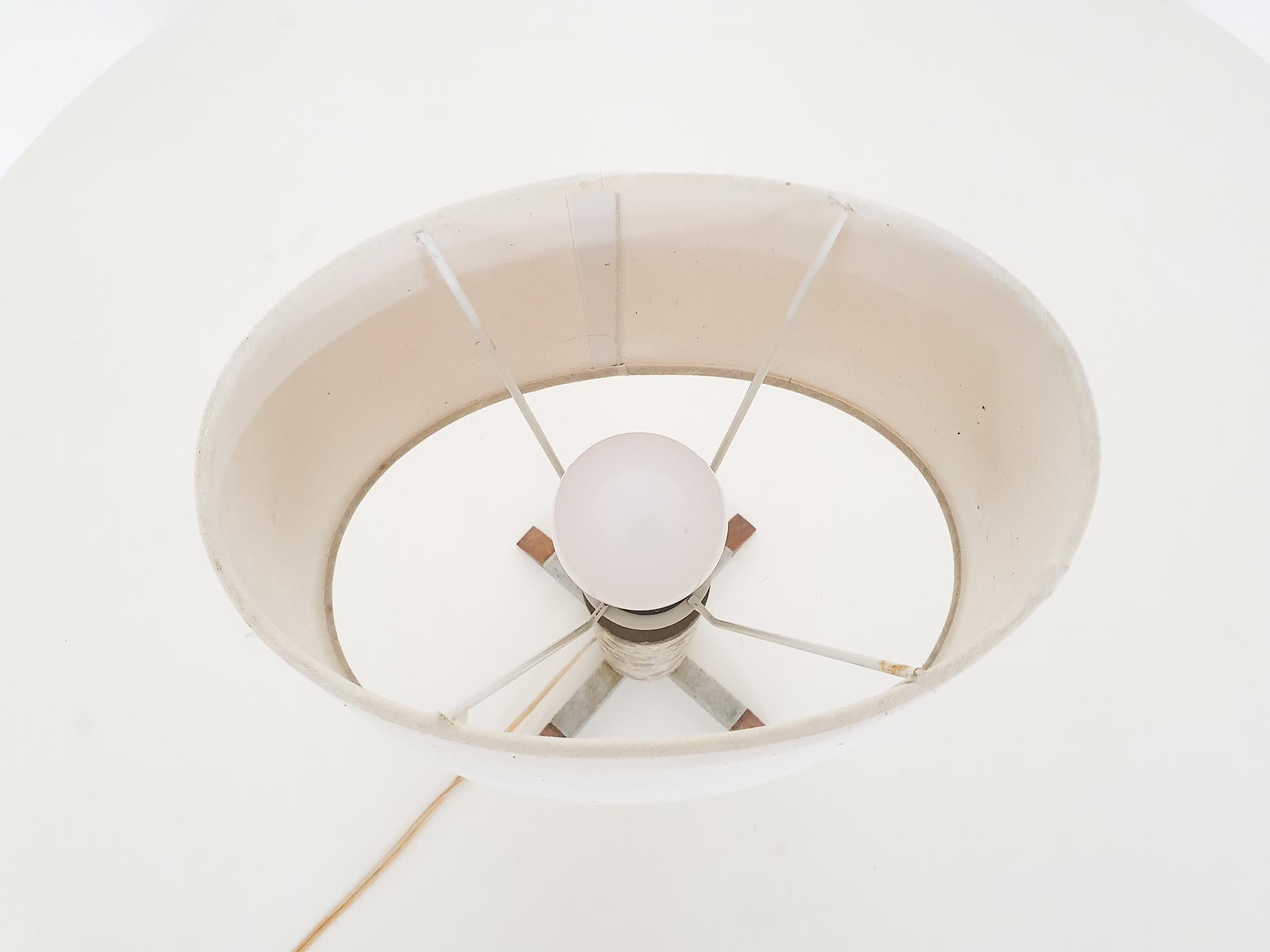 Piccola lampada da tavolo in pietra, Francia, anni '60 in vendita 3