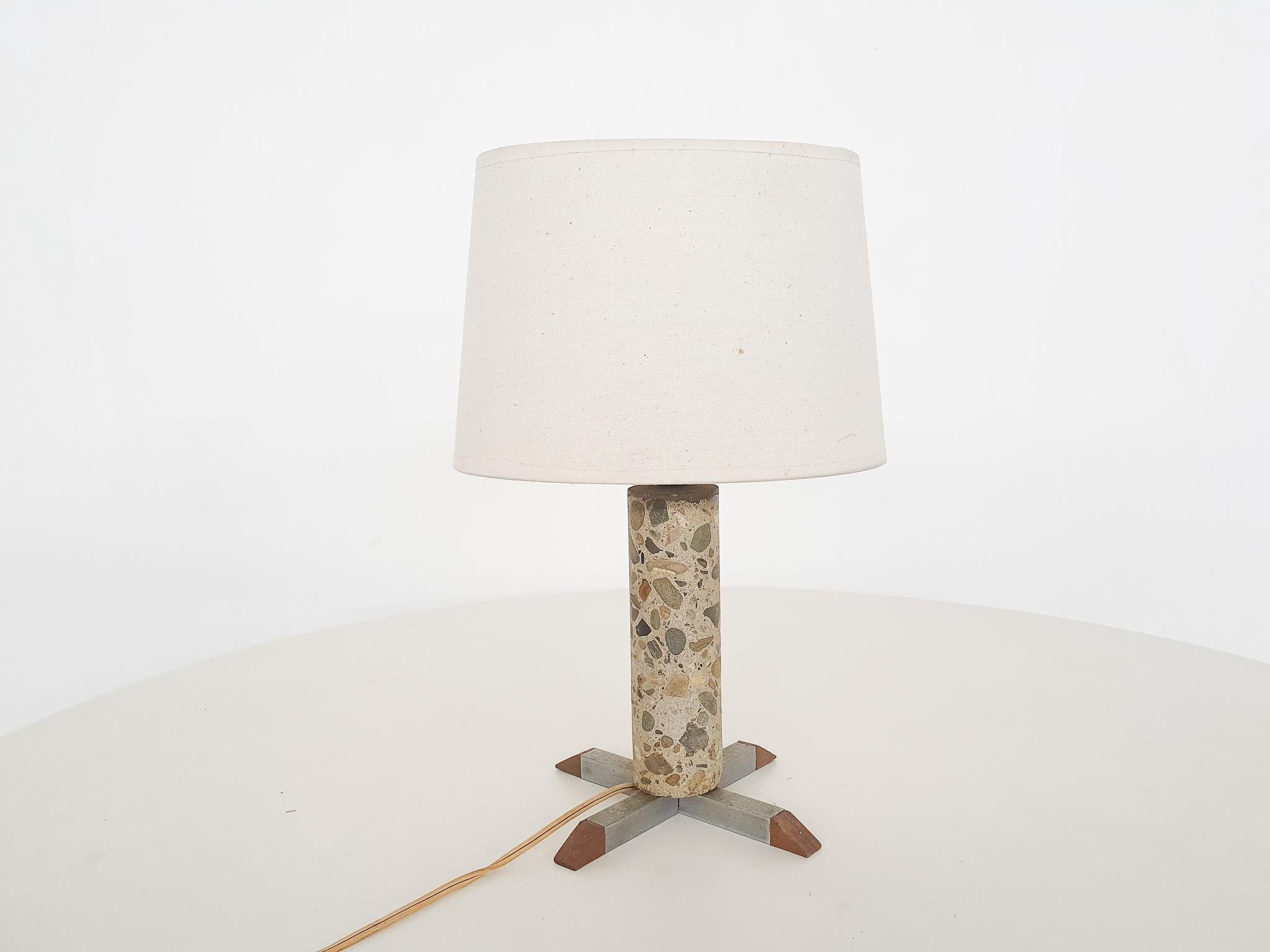 Mid-Century moderno Piccola lampada da tavolo in pietra, Francia, anni '60 in vendita