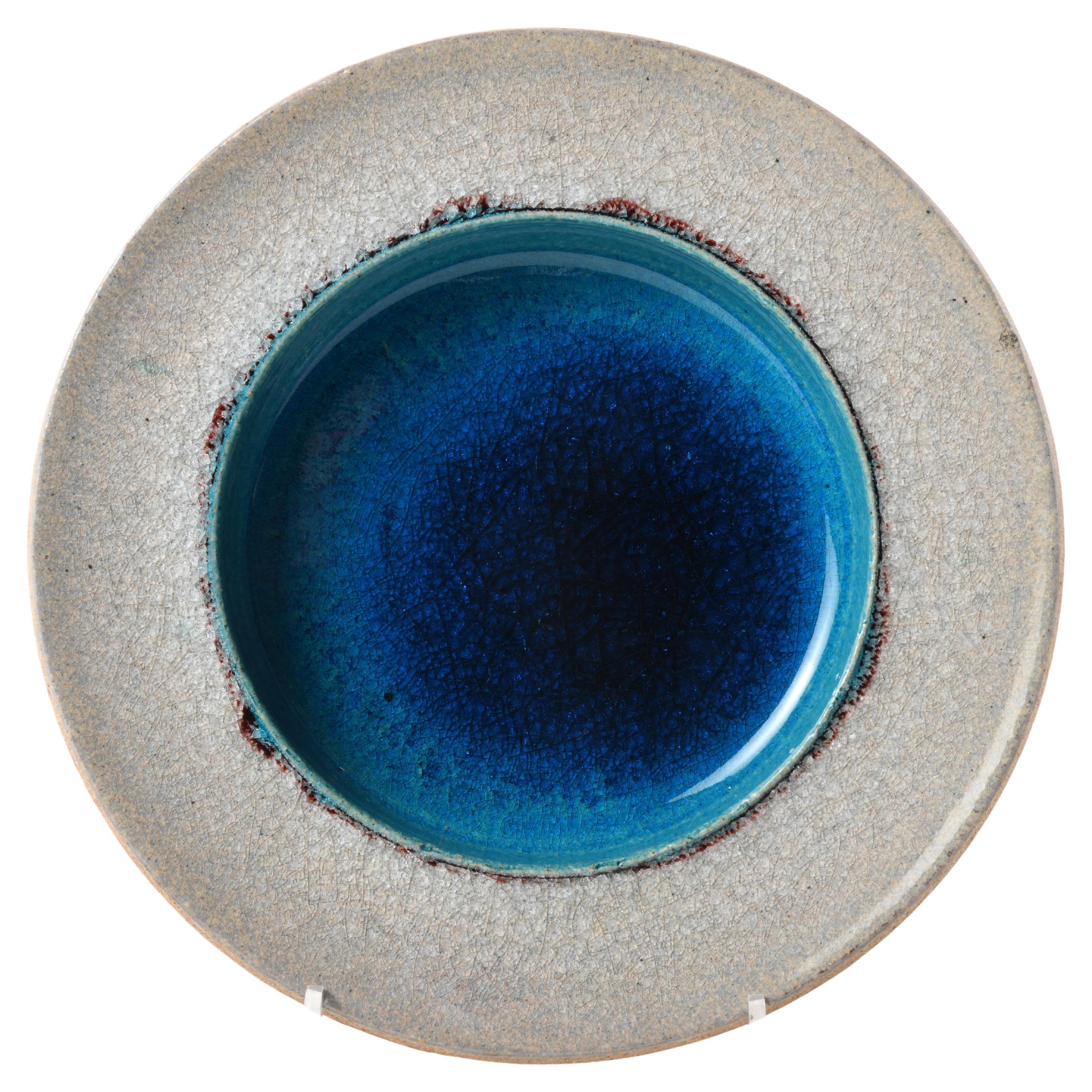 Small stoneware dish glazed in the 1960s in Denmark, signed Nils Kähler  For Sale