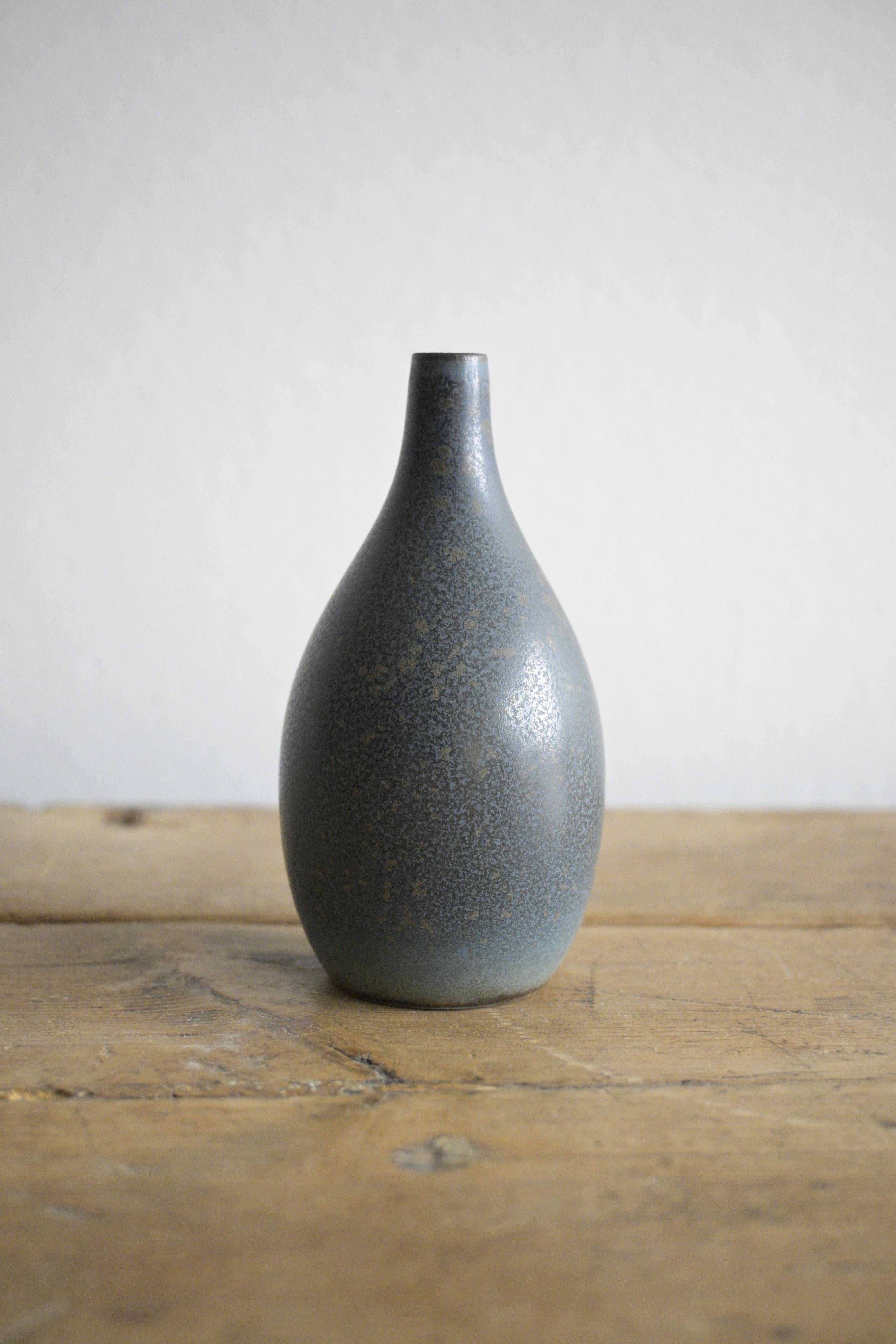 Swedish Small stoneware vase by Carl-Harry Stålhane, Sweden 1950 For Sale
