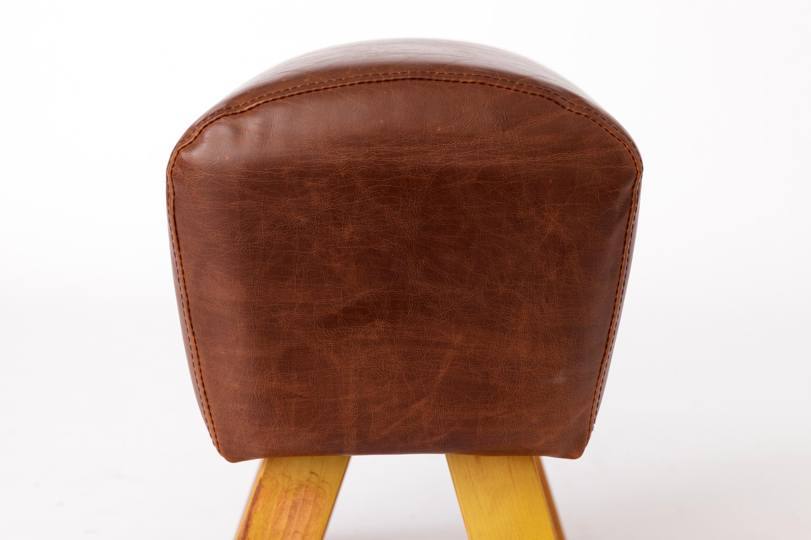 Kleiner Hocker / Ottomane 2000-2010s (Teakholz) im Angebot
