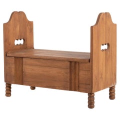 Small storage bench from Eliel Saarinen, Finland Antique Small storage bench from Eliel Saarinen, Finland