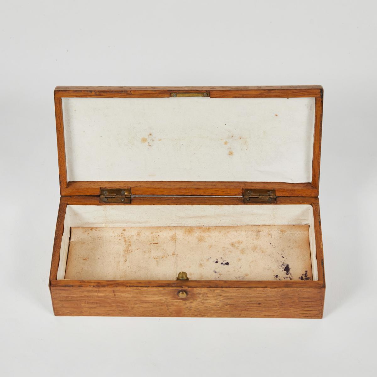 English Small Storage Box for Glasses from Late 19th Century England