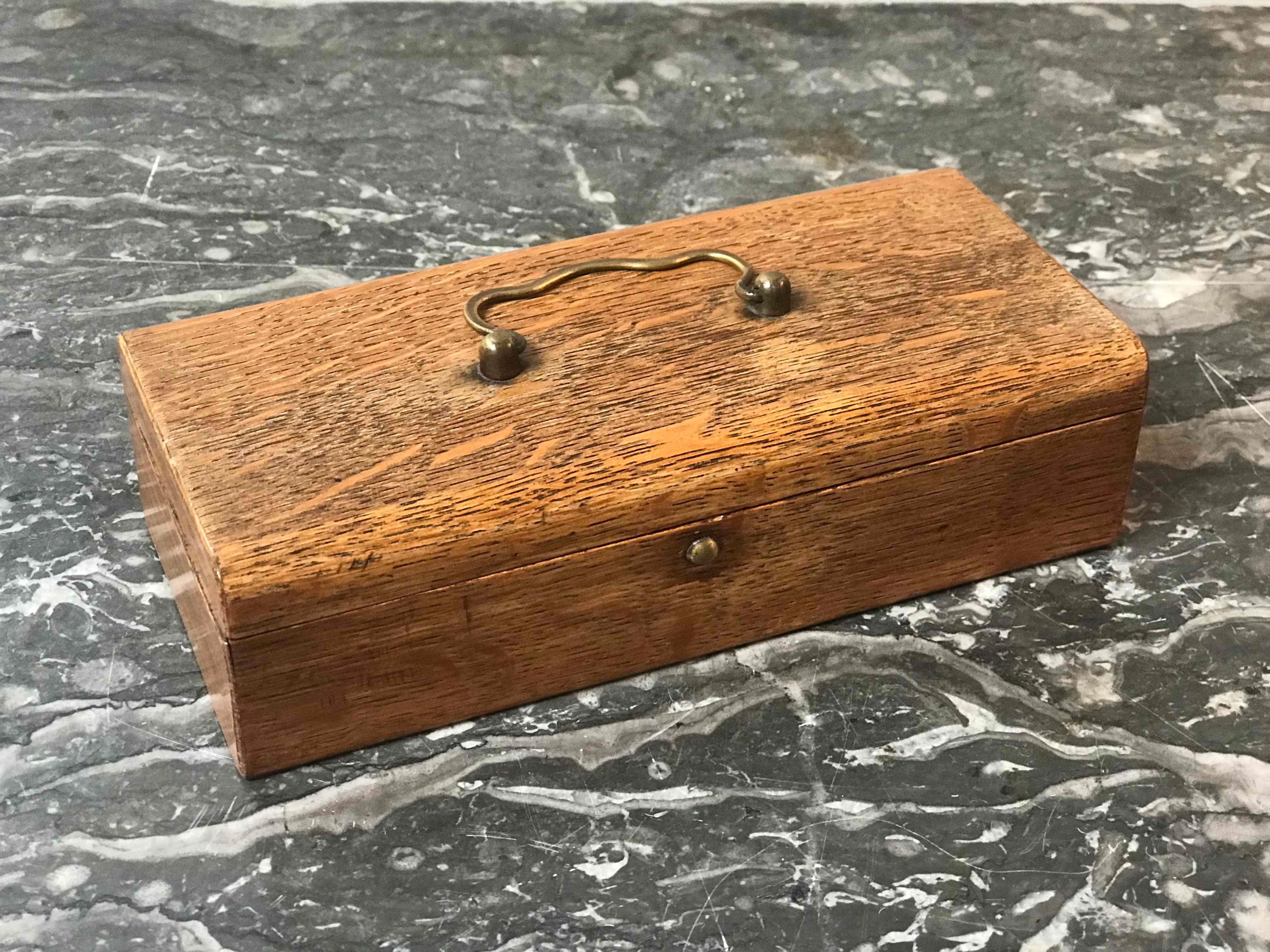 English Small Storage Box for Glasses from Late 19th Century England 