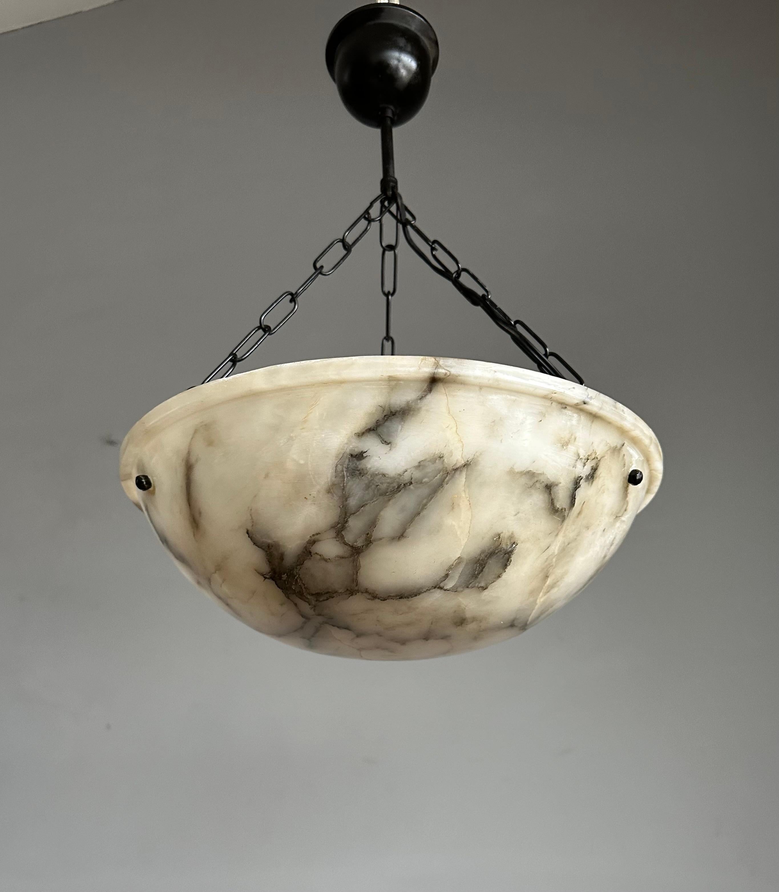 Petite lampe suspendue Art Déco en forme de lune en albâtre blanc et noir  en vente 5