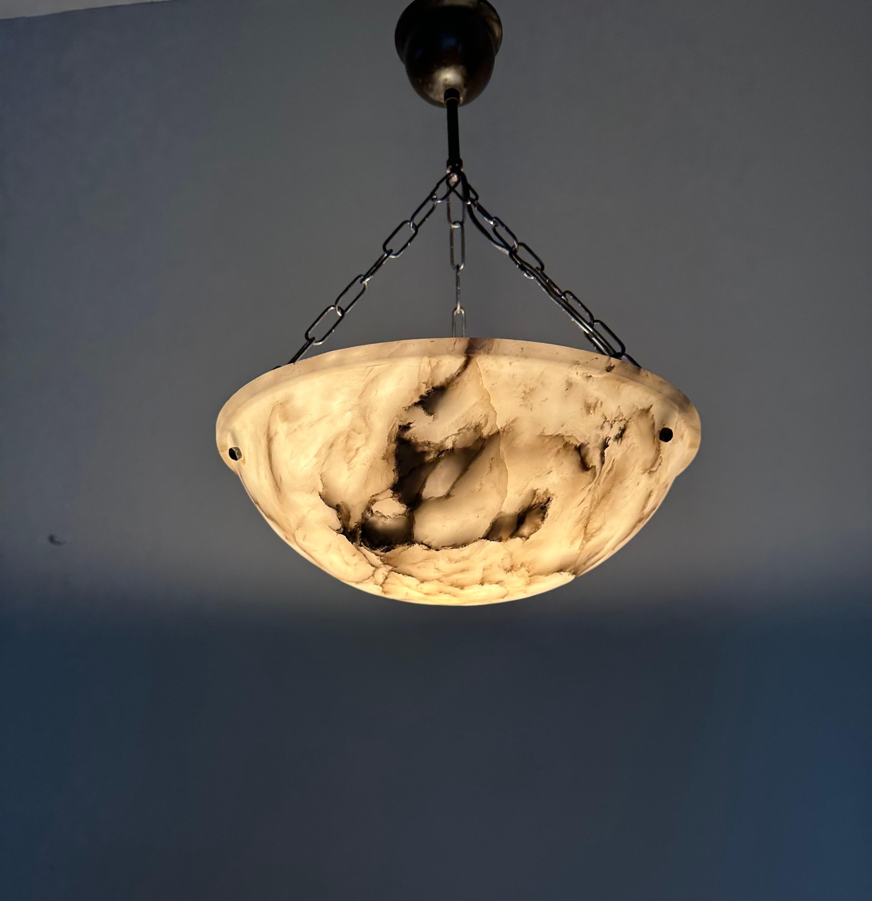 Petite lampe suspendue Art Déco en forme de lune en albâtre blanc et noir  en vente 6