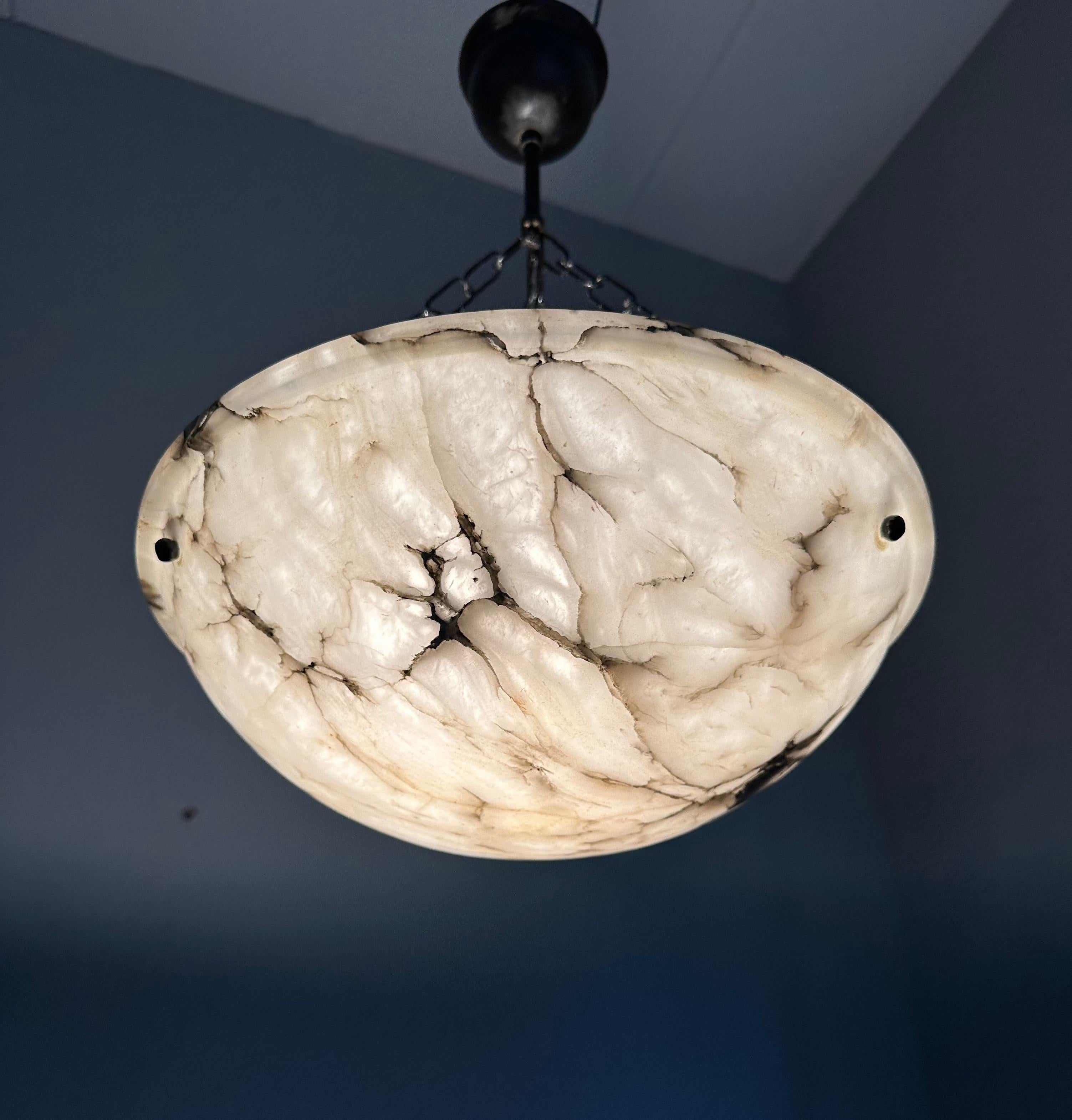 Petite lampe suspendue Art Déco en forme de lune en albâtre blanc et noir  en vente 11