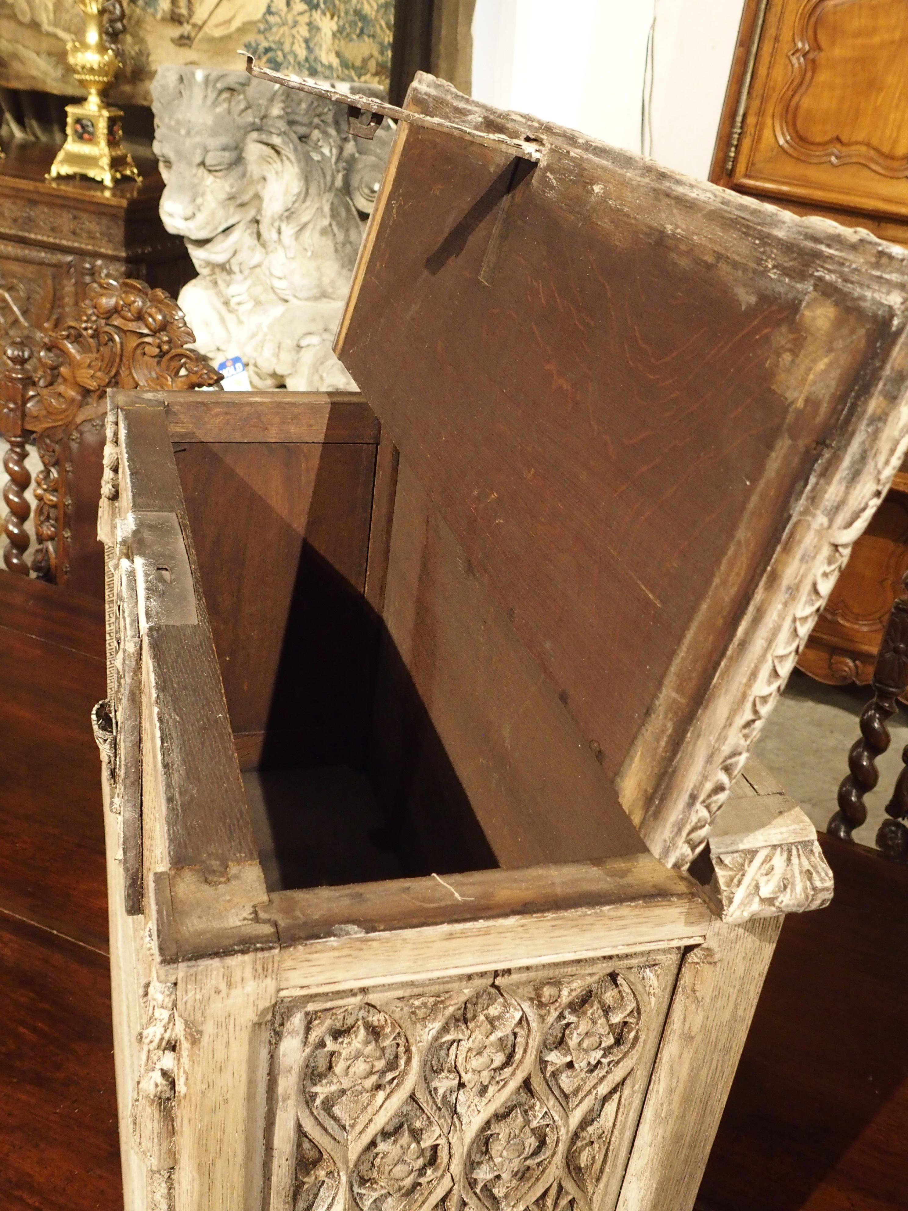 Small Stripped Oak Gothic Trunk from France, circa 1890 In Excellent Condition In Dallas, TX