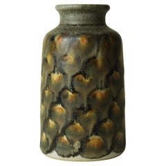 Jarrón pequeño Studio Pottery de Jim Fineman en esmalte pavo real