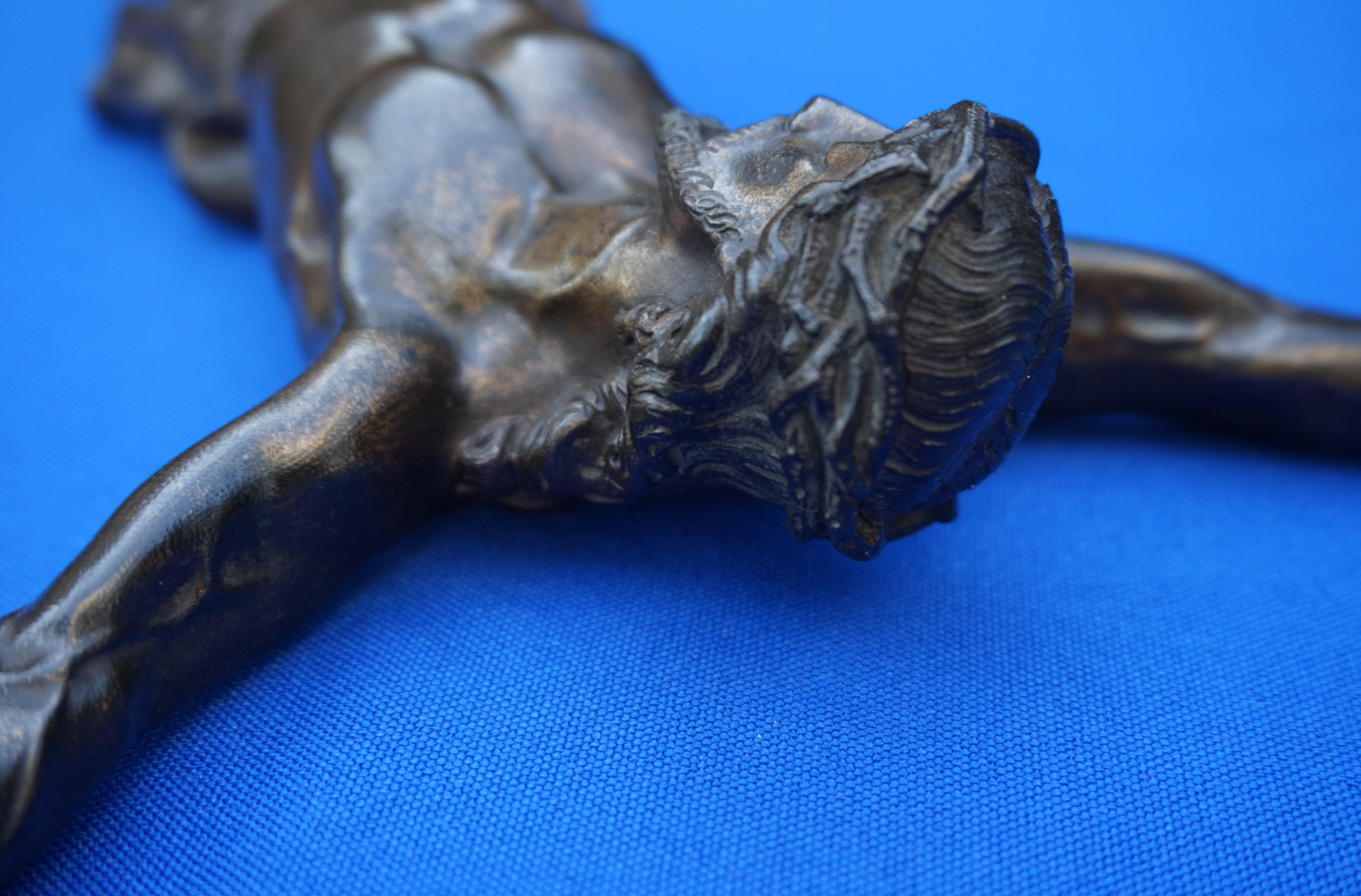 Small & Stunning Antique Bronze Corpus of Christ with Amazing Details and Patina For Sale 3