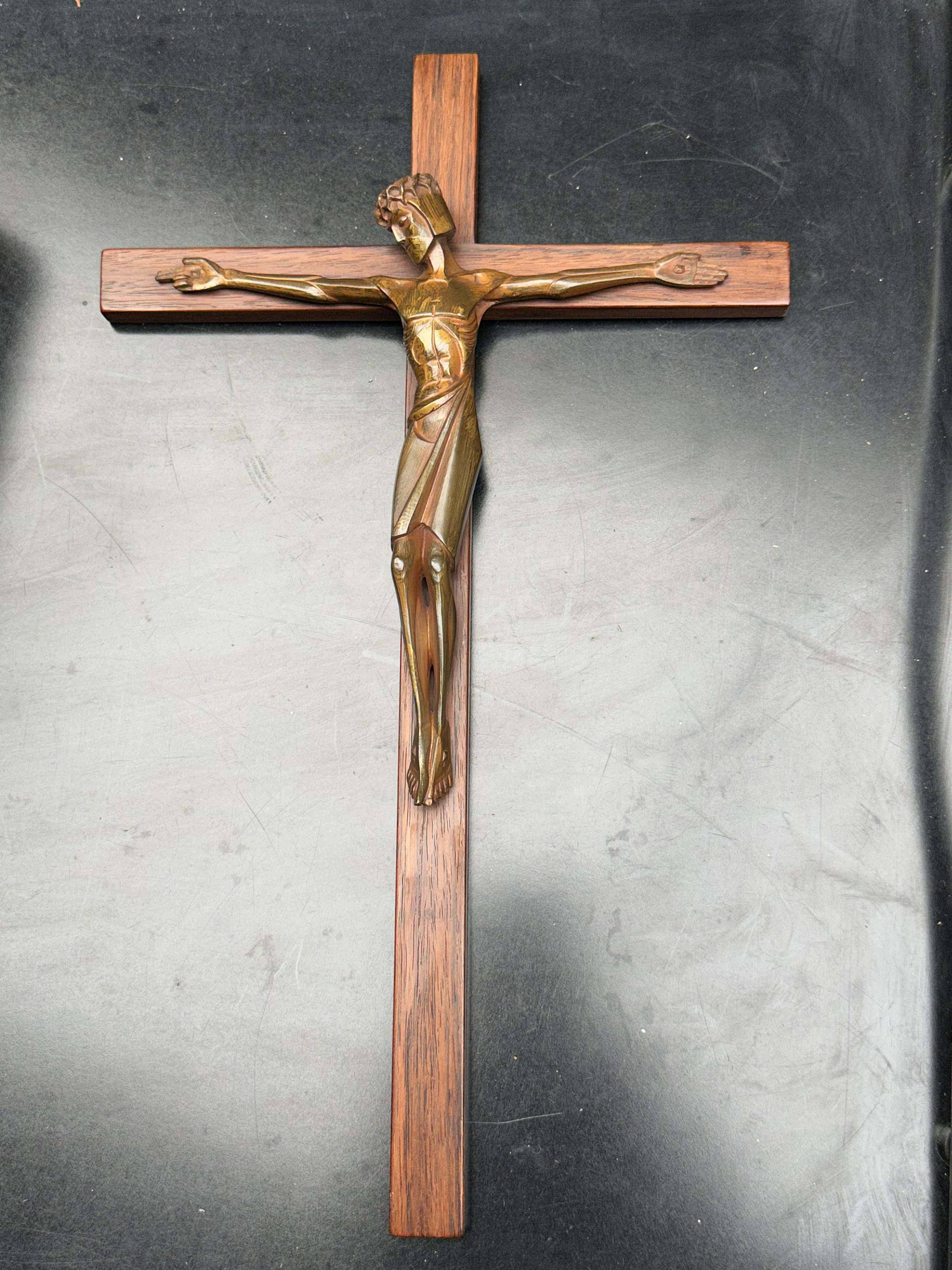 Rare crucifix and a wonderful Art Deco work of religious art. Made and marked by Brom, Utrecht.

Brom of Utrecht was a family (or dynasty) of goldsmiths in the Dutch city of Utrecht and they were known for creating some of the best ecclesiastical