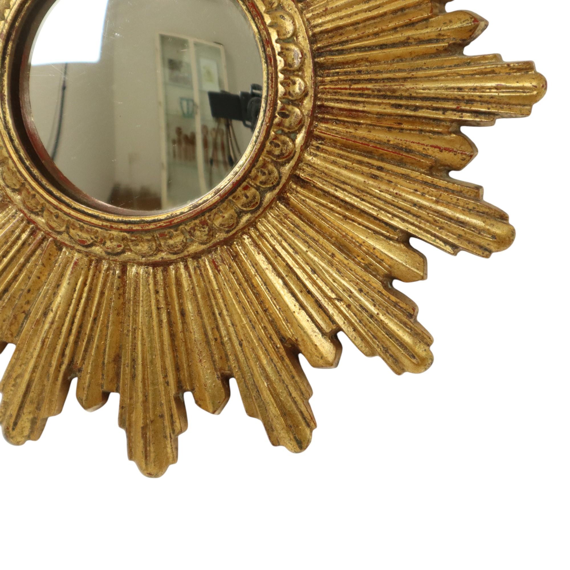 Small Sunburst Mirror Gold Leaf Convex Sun Mirror 25cm In Good Condition For Sale In Poperinge, BE