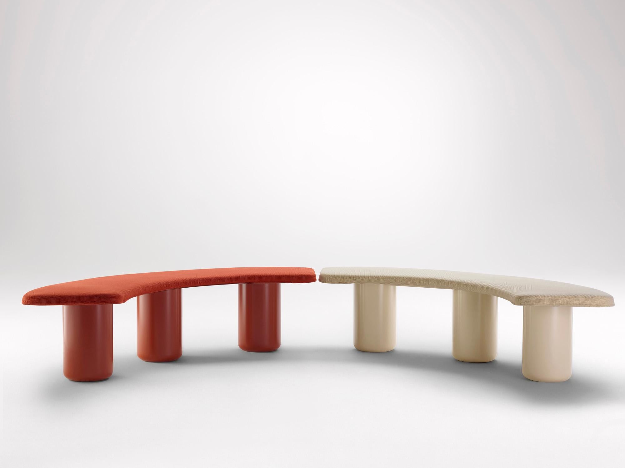 Panca curva Surfmist piccola di Coco Flip in vendita 3