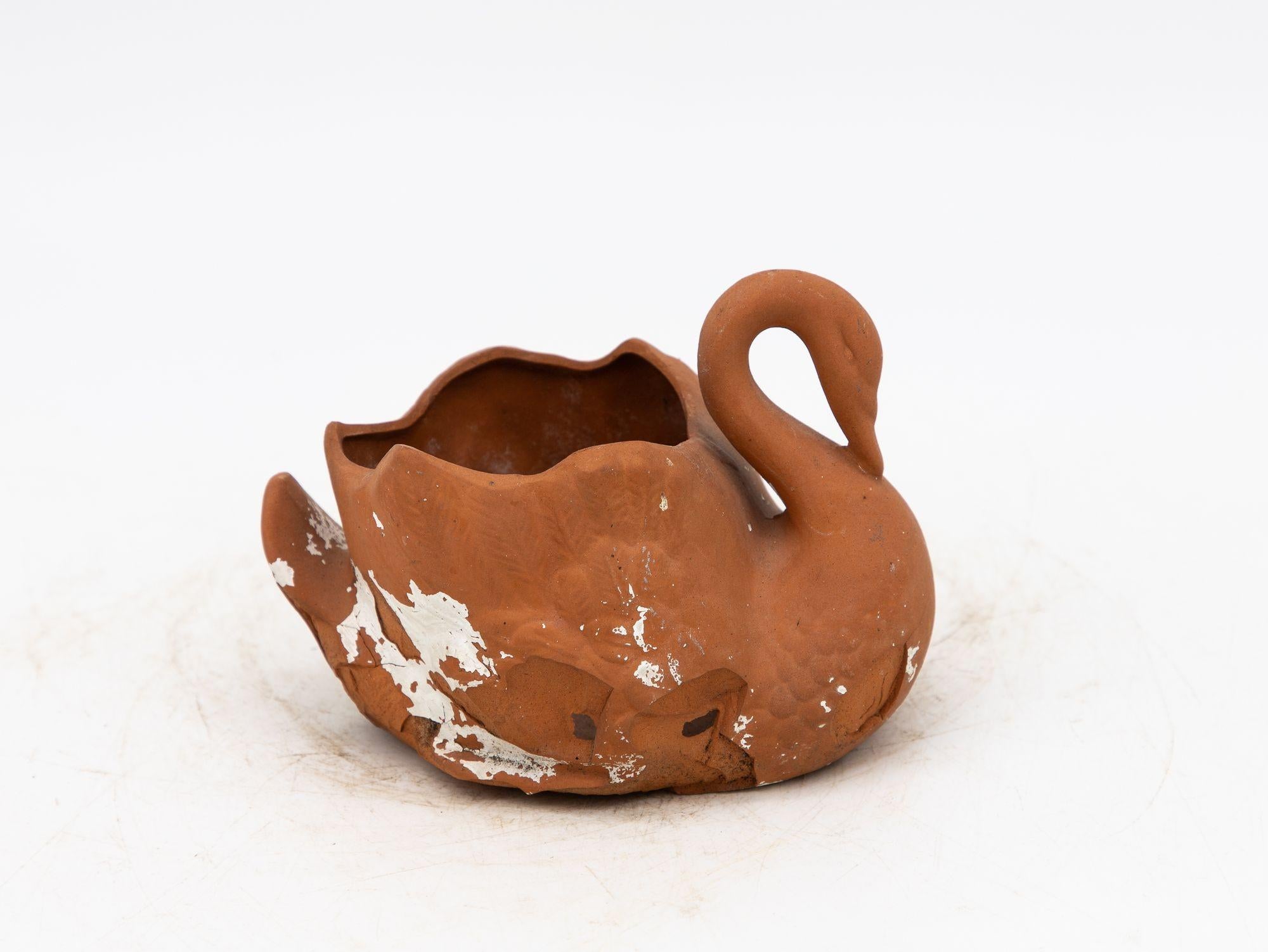 Small Swan Terracotta Vase or Planter, English Late 20th C In Fair Condition For Sale In South Salem, NY