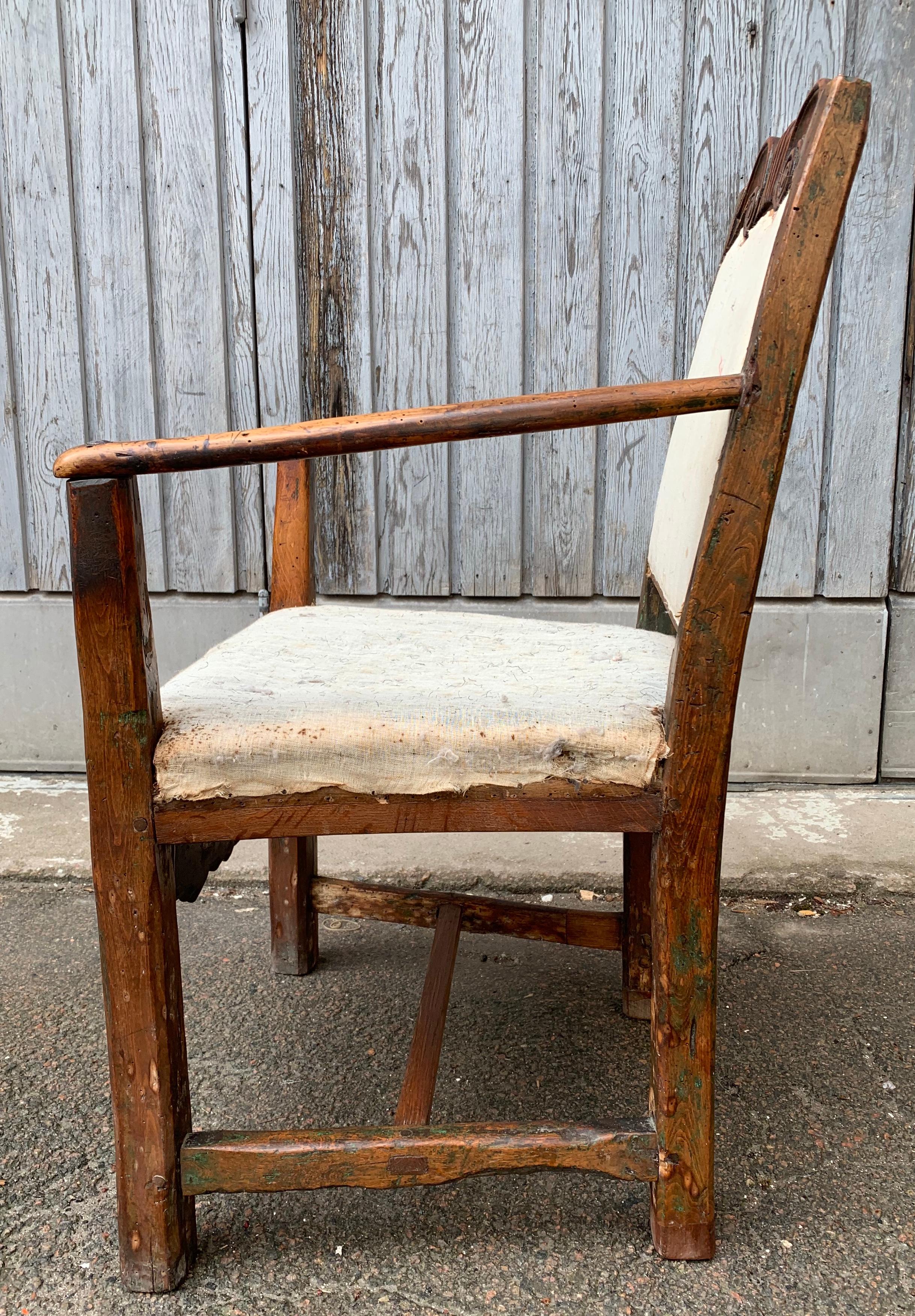 Schwedischer primitiver Rokoko-Volkskunst-Sessel aus dem 18. Jahrhundert im Angebot 7