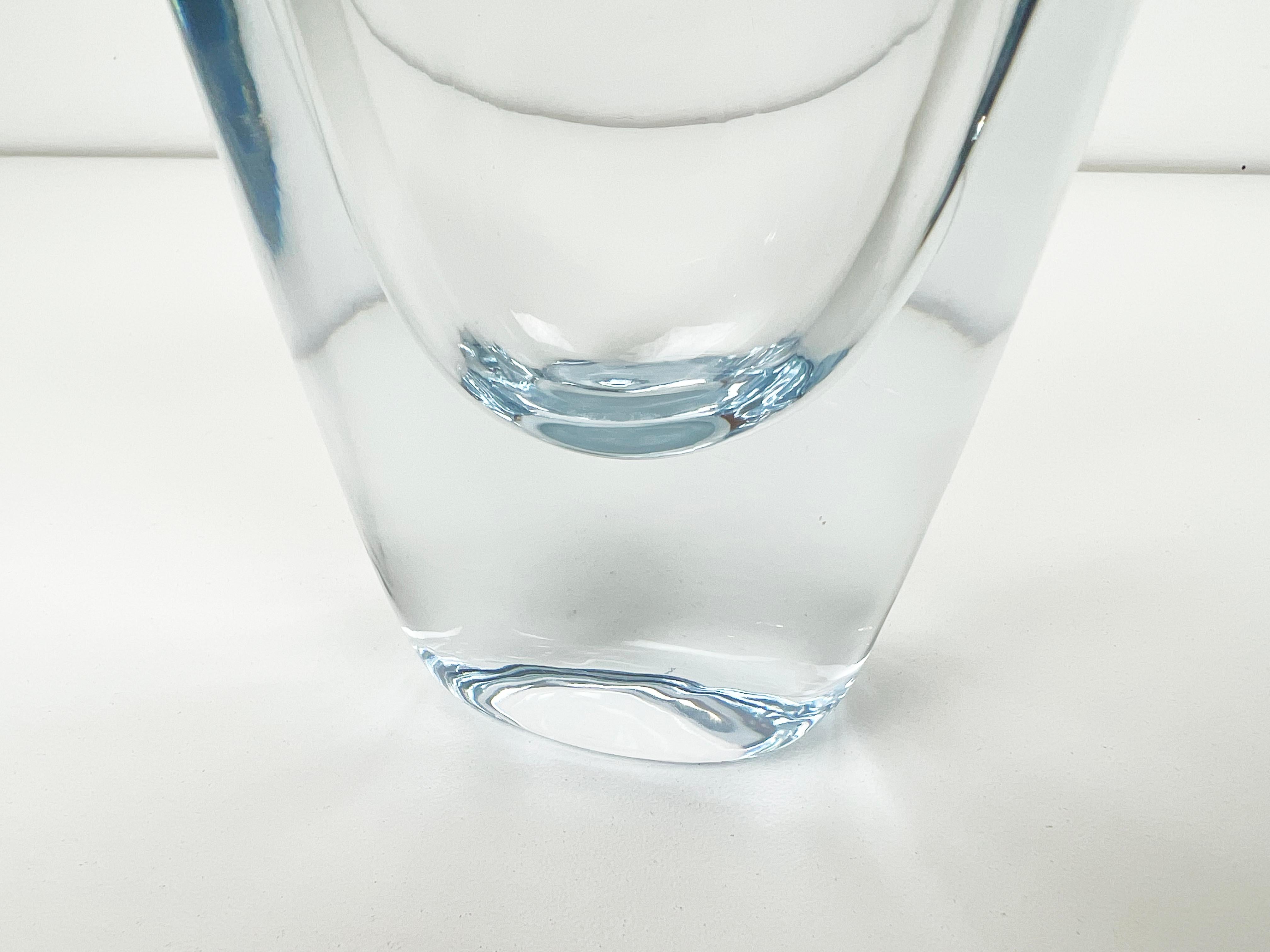 Small Swedish Crystal Vase by Strombergshyttan For Sale 3