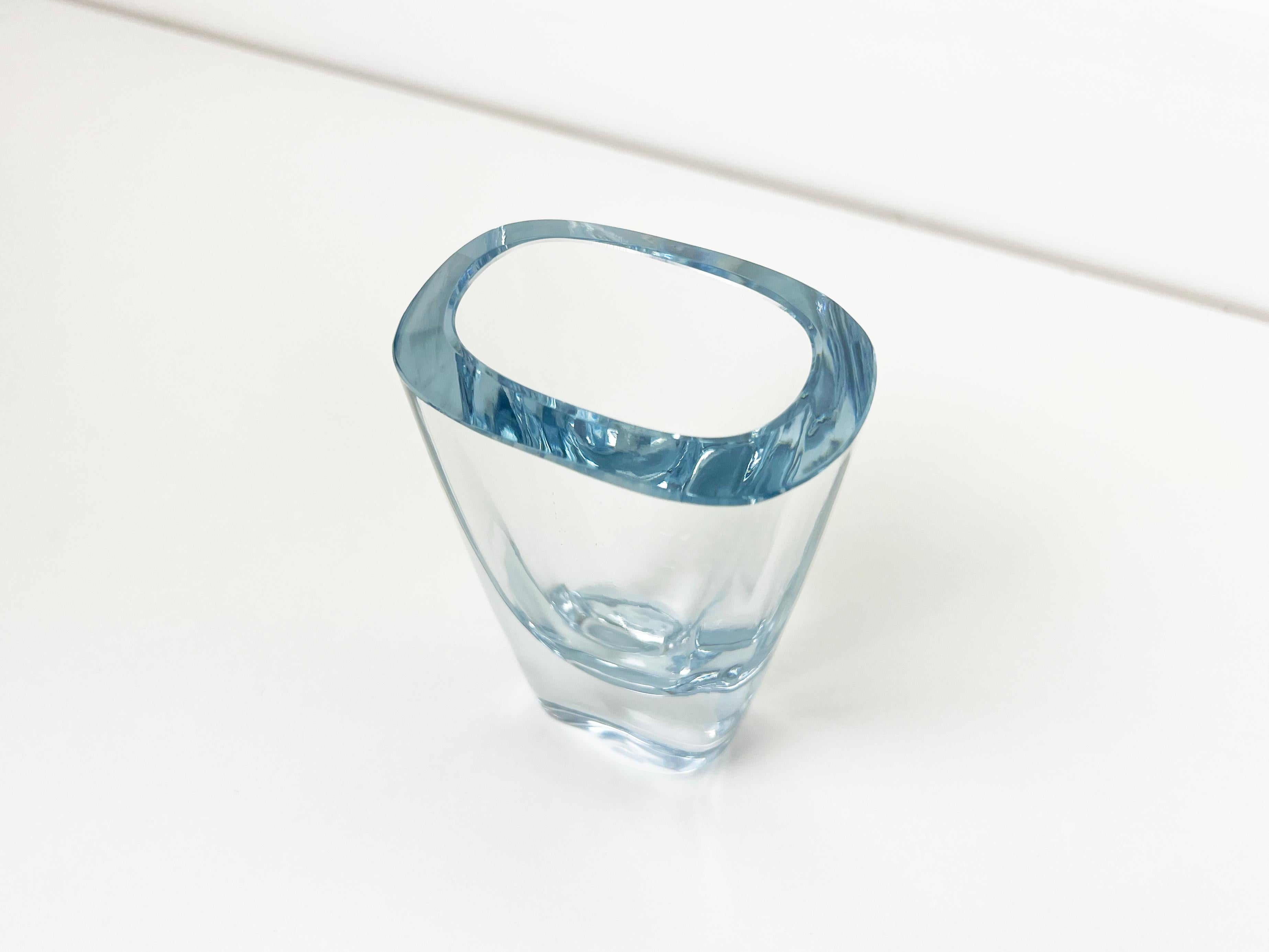 Suédois Petit vase suédois en cristal de Strombergshyttan en vente