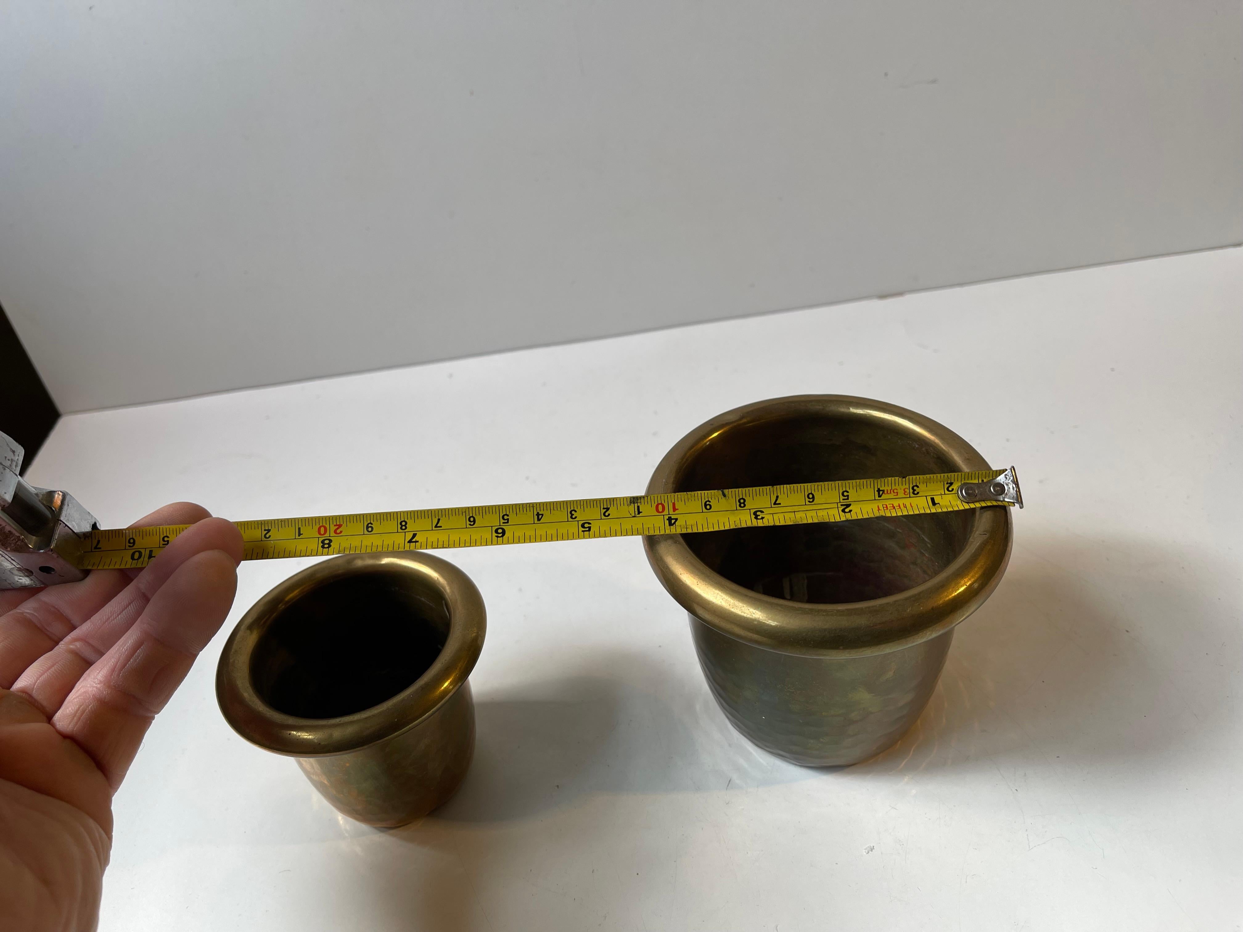 Small Swedish Grace Planters in Hammered Brass For Sale 4