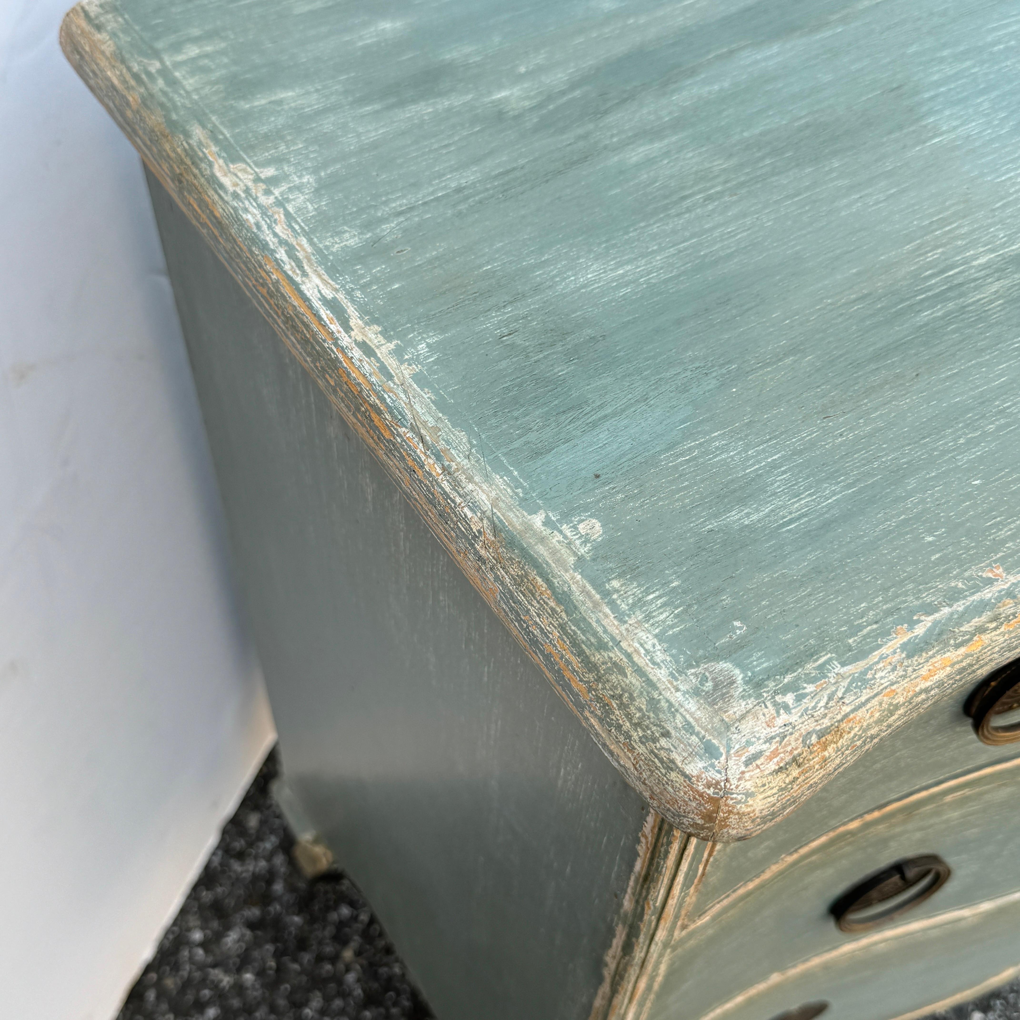 Small Swedish Gustavian Painted Commode or Chest of Drawers For Sale 11