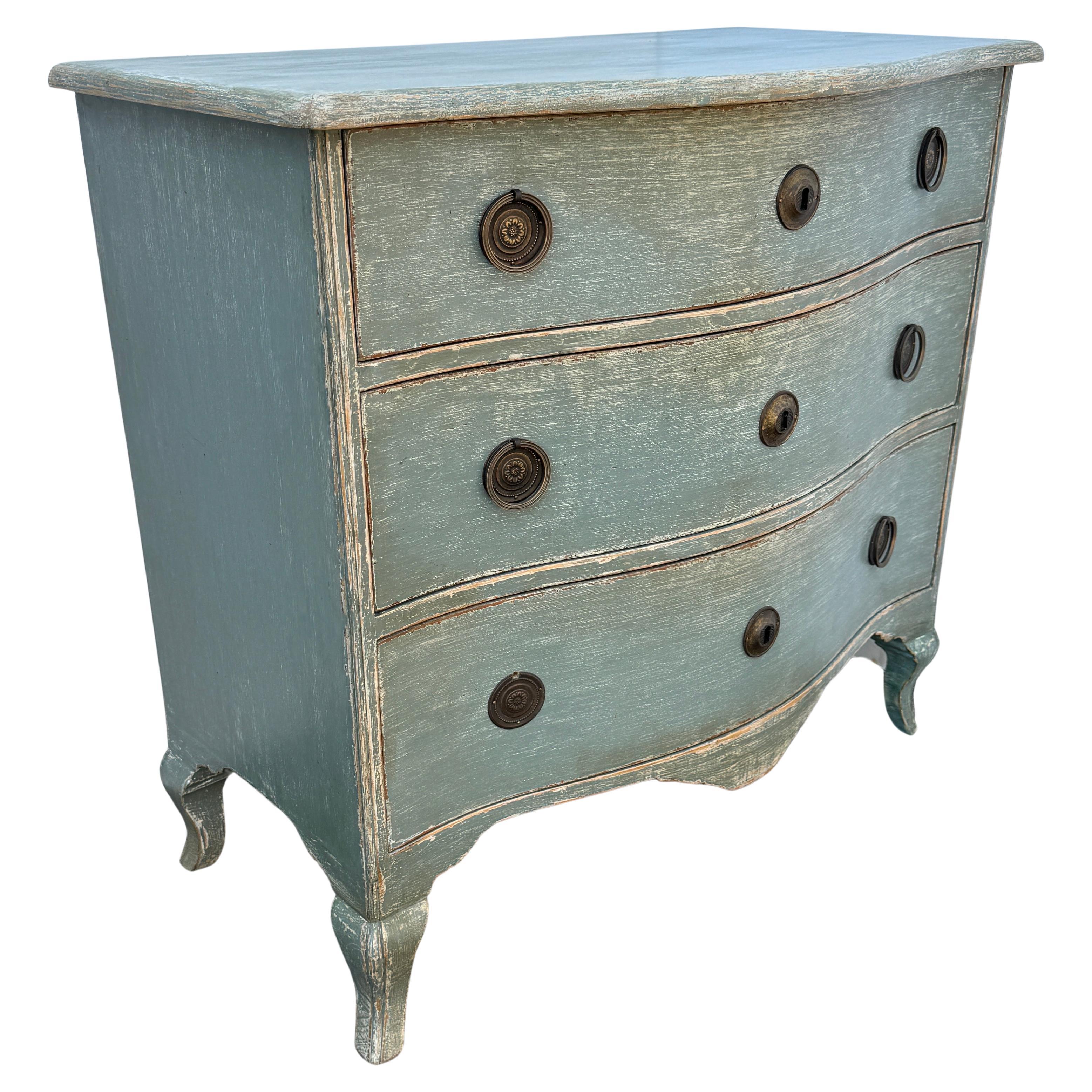 Small Swedish Gustavian Painted Commode or Chest of Drawers For Sale 1