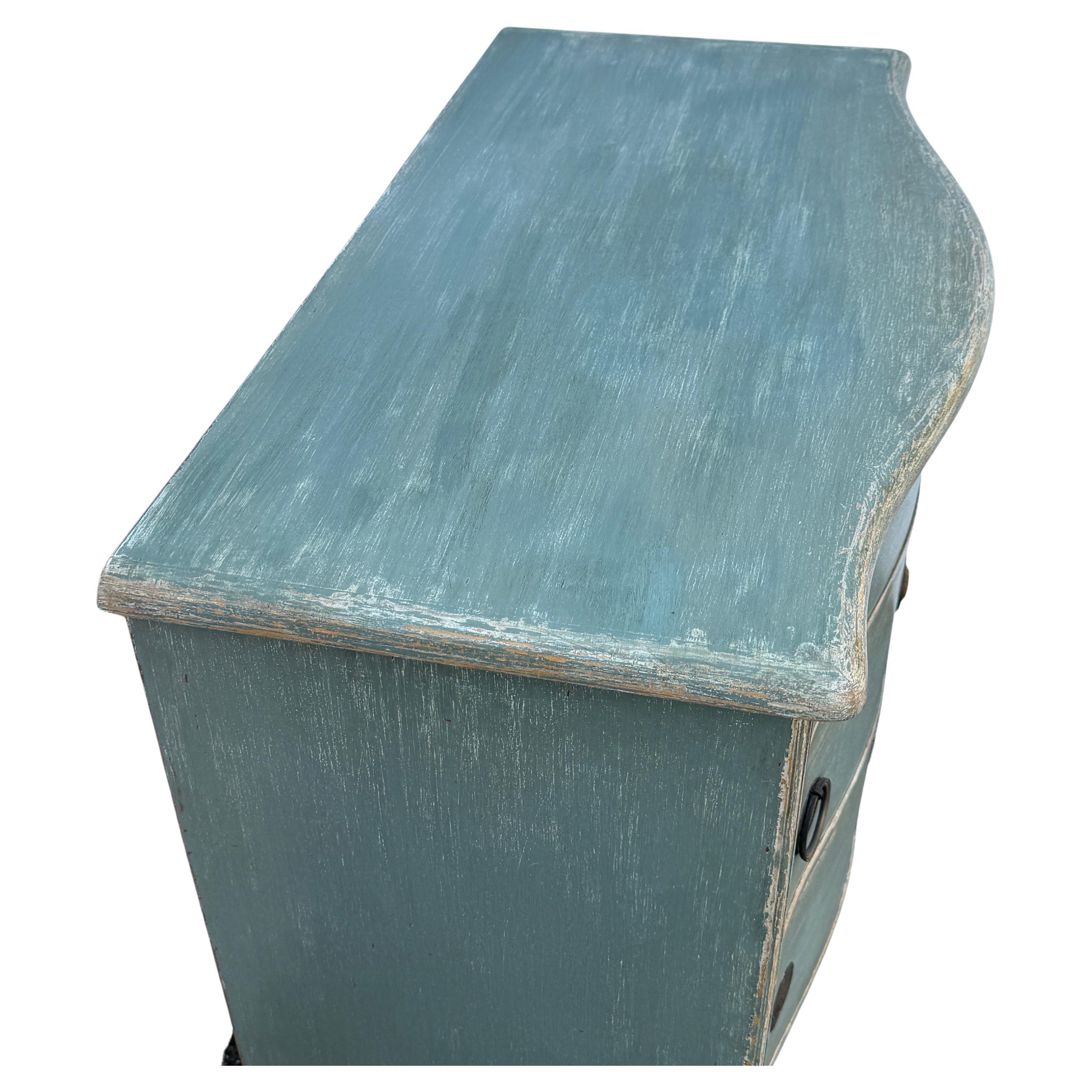 Small Swedish Gustavian Painted Commode or Chest of Drawers For Sale 2