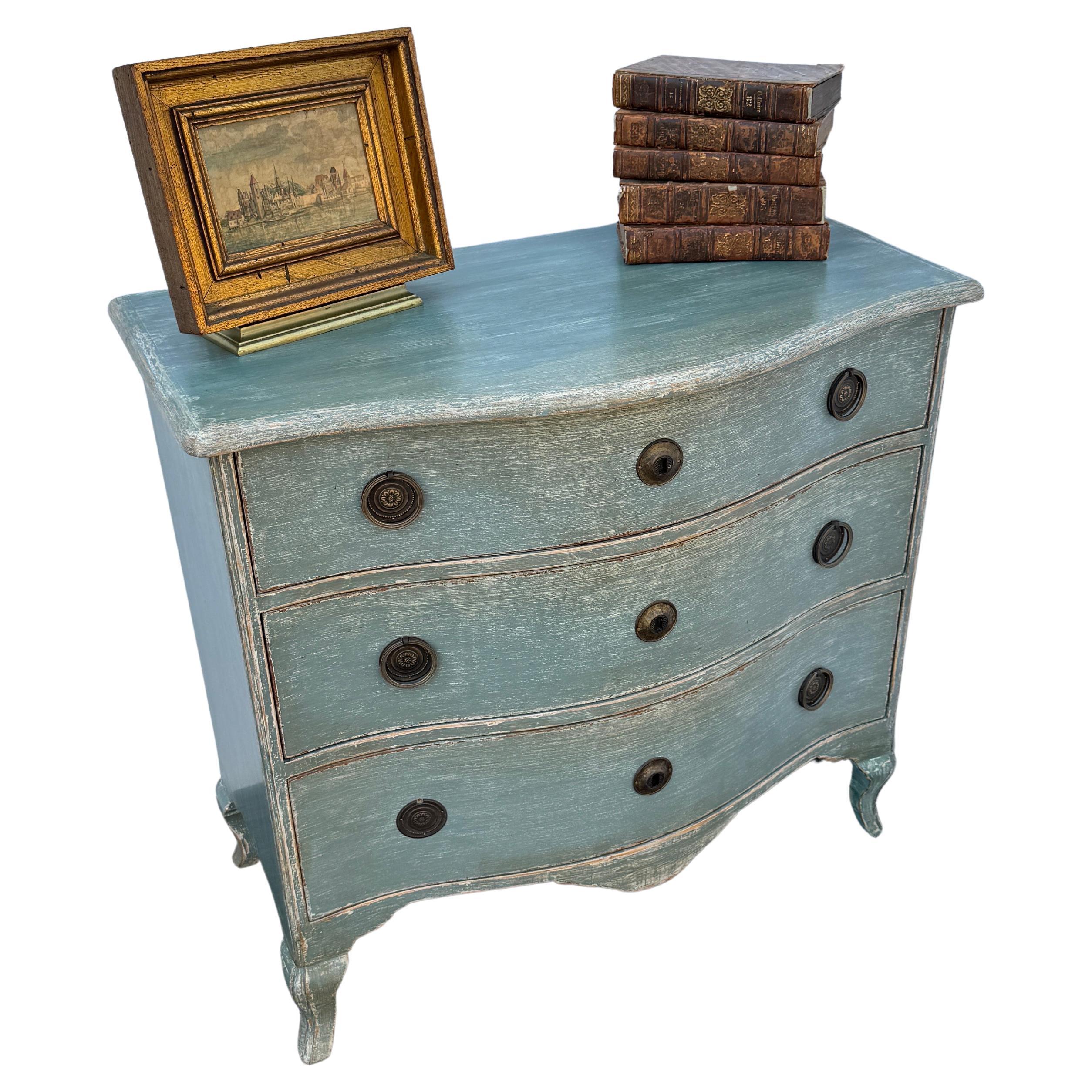 Small Swedish Gustavian Painted Commode or Chest of Drawers For Sale 3