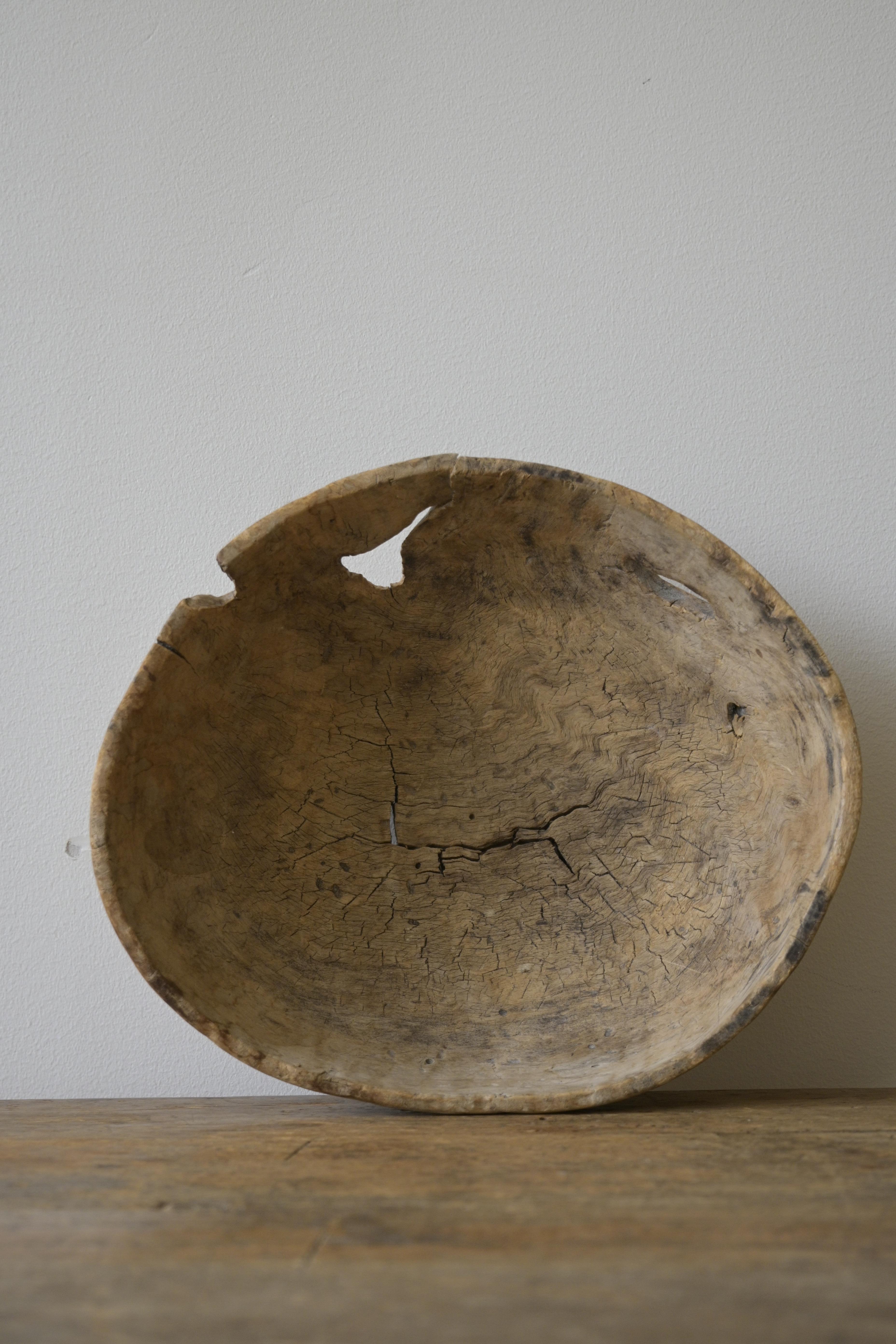 Small Swedish Root Bowl early 18th century For Sale 6