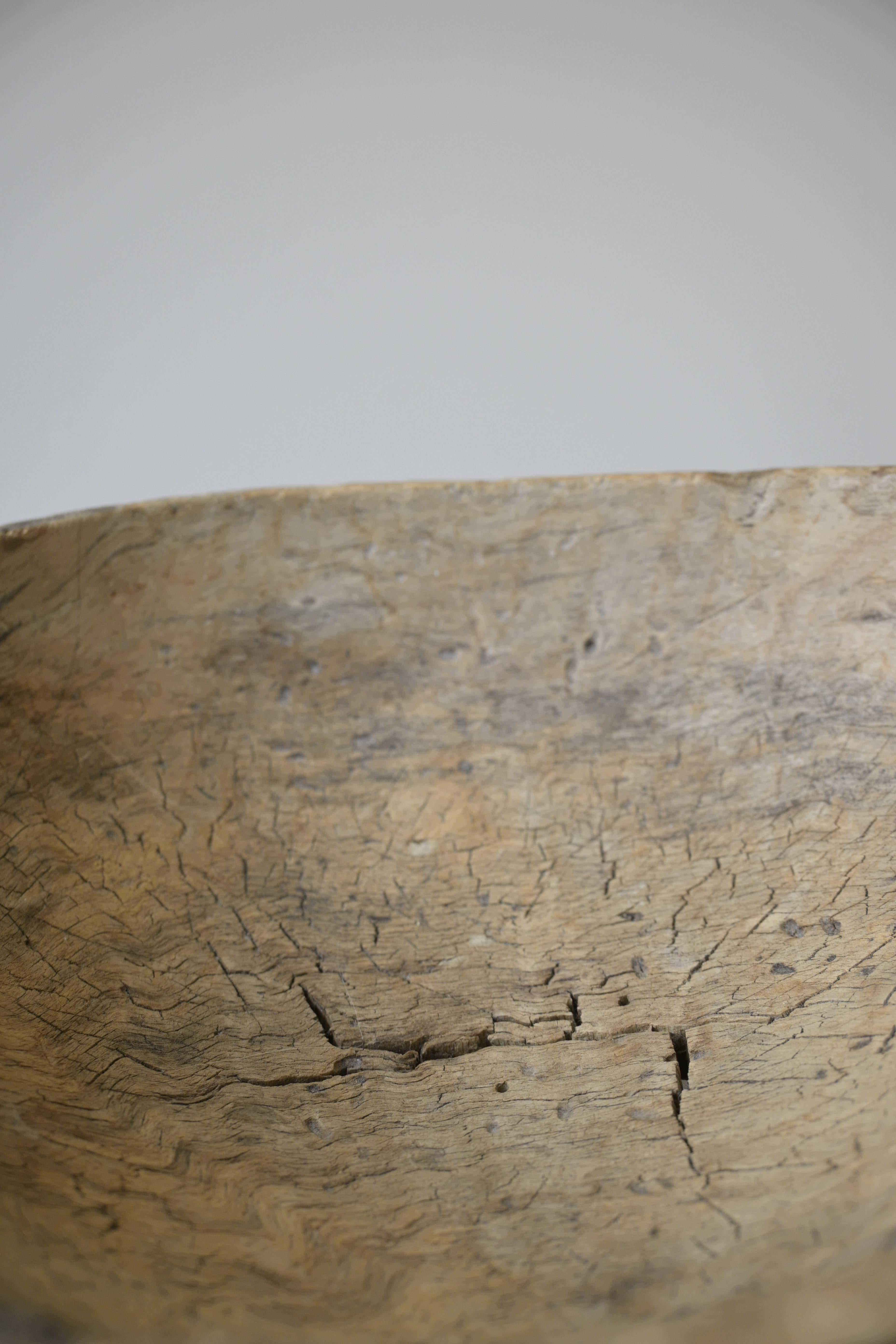 Small Swedish Root Bowl early 18th century For Sale 1