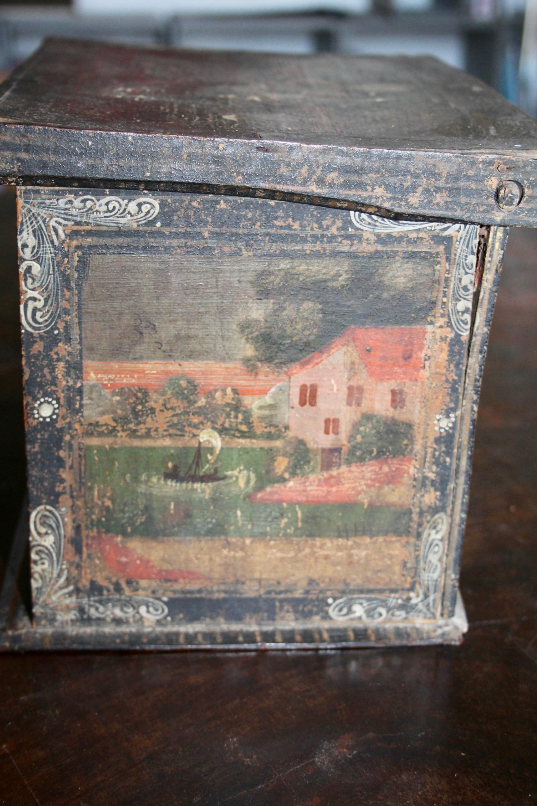 Small Swiss alp painted  cabinet For Sale 6