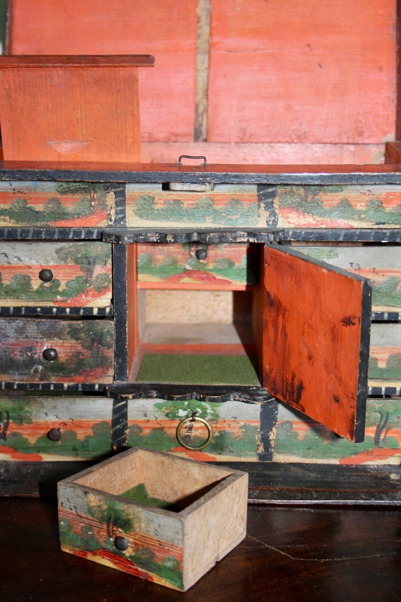 Small Swiss alp painted  cabinet For Sale 1