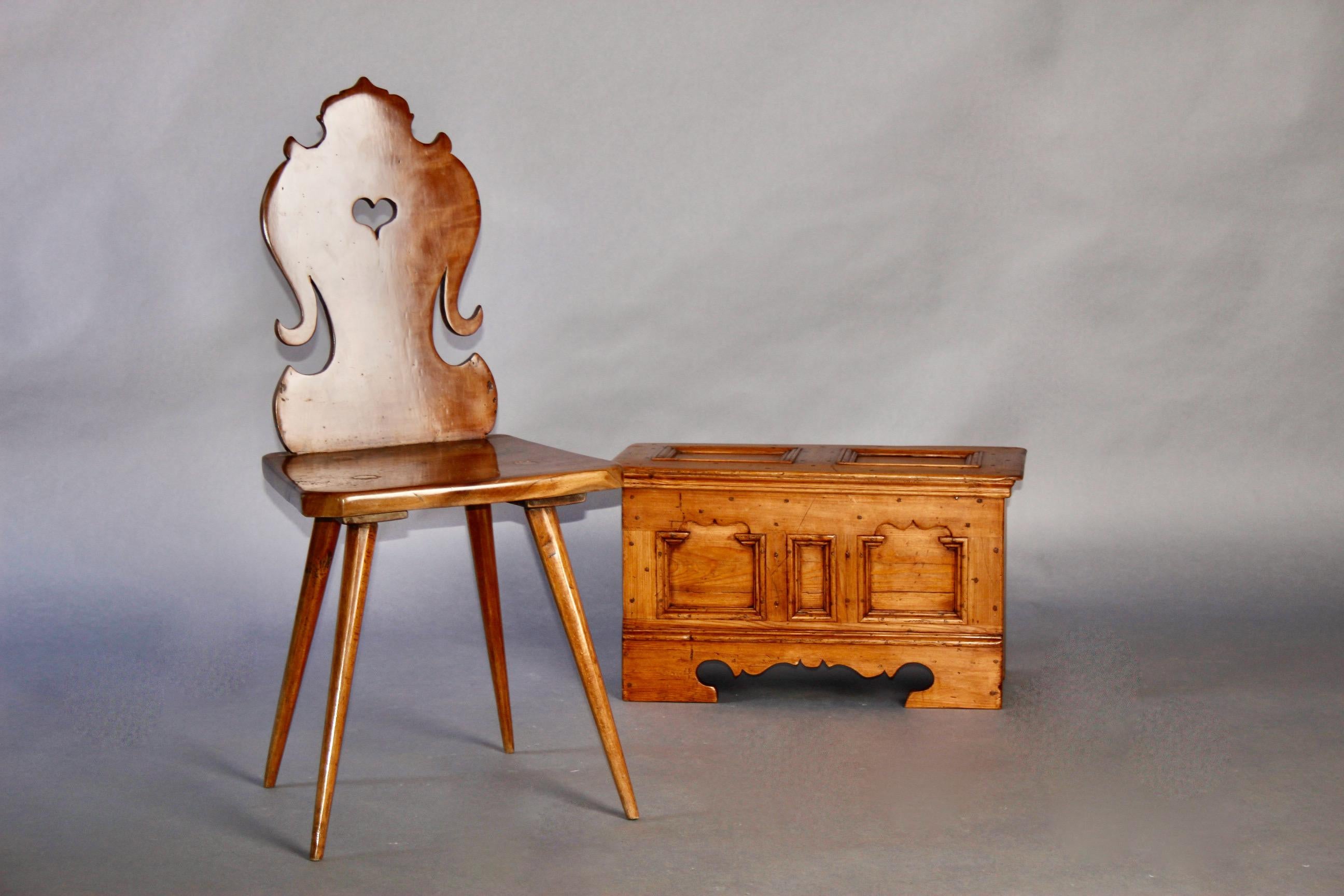 Small Swiss alp  pine trunk In Good Condition For Sale In grand Lancy, CH