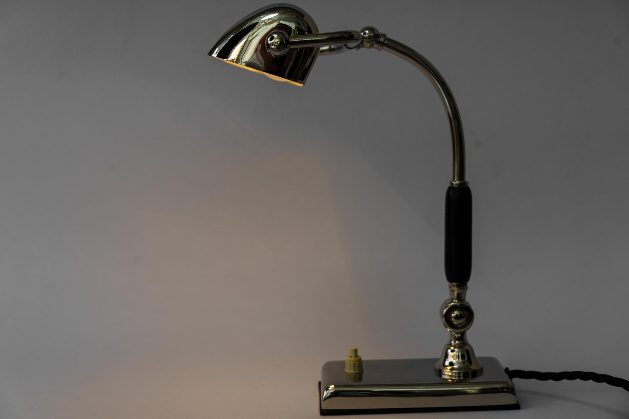 Petite lampe de bureau Art Déco pivotante « Nickel - Plated » Vienne vers les années 1920 en vente 12
