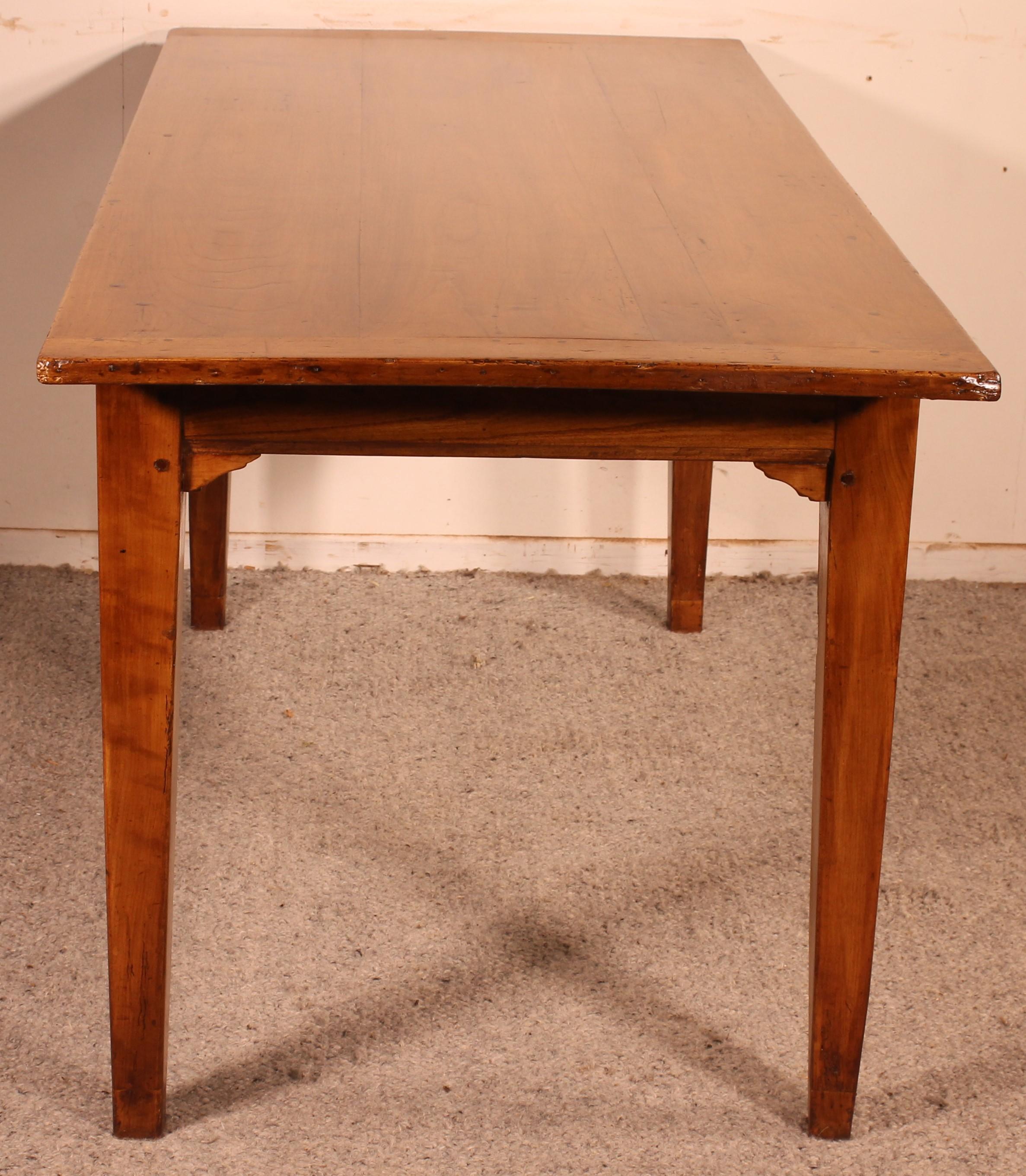 Tisch aus Kirschbaumholz aus dem 19. Jahrhundert im Angebot 2