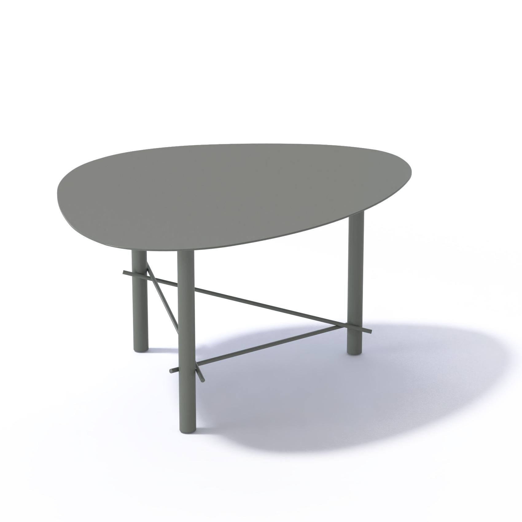 Small table in metal 