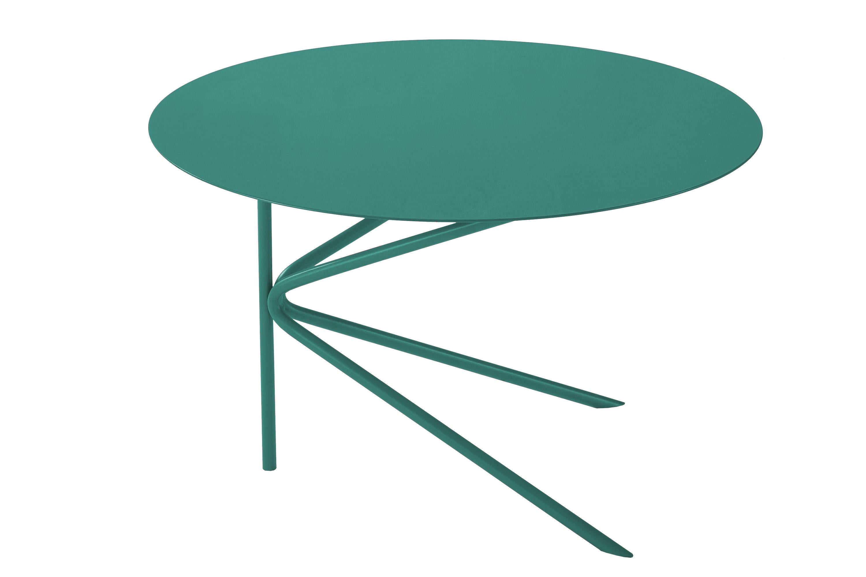 Petite table en métal 