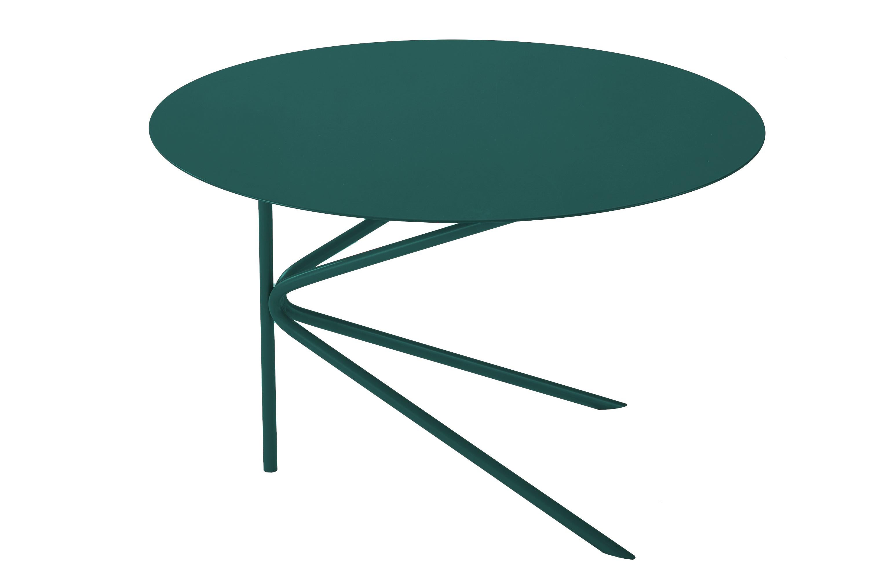 Petite table en métal 