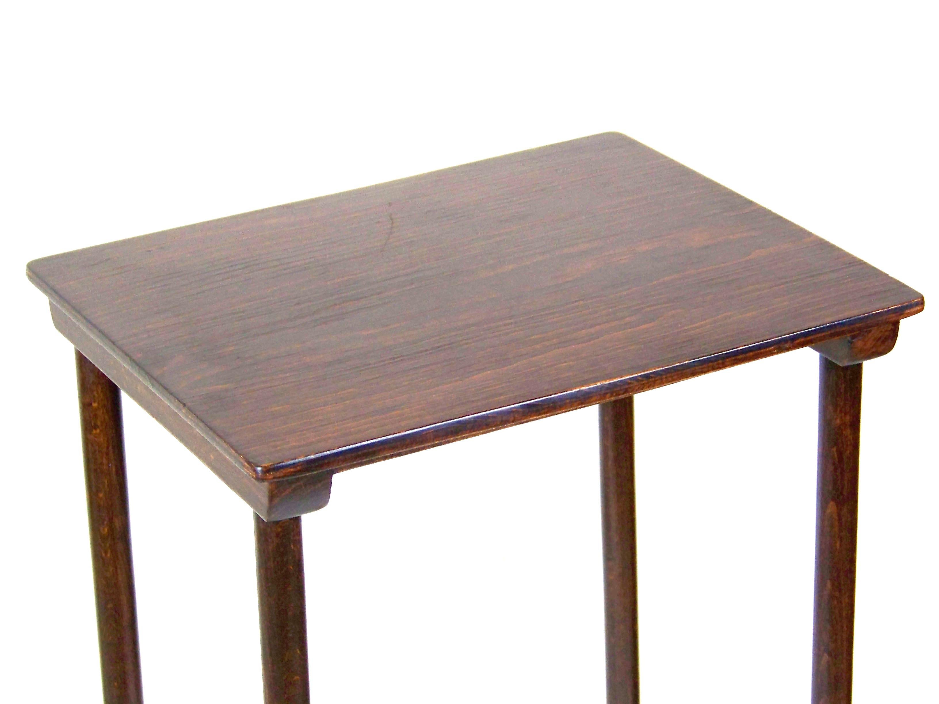 Art nouveau Petite table J&J Kohn Nr.986 de Joseff Hoffmann en vente