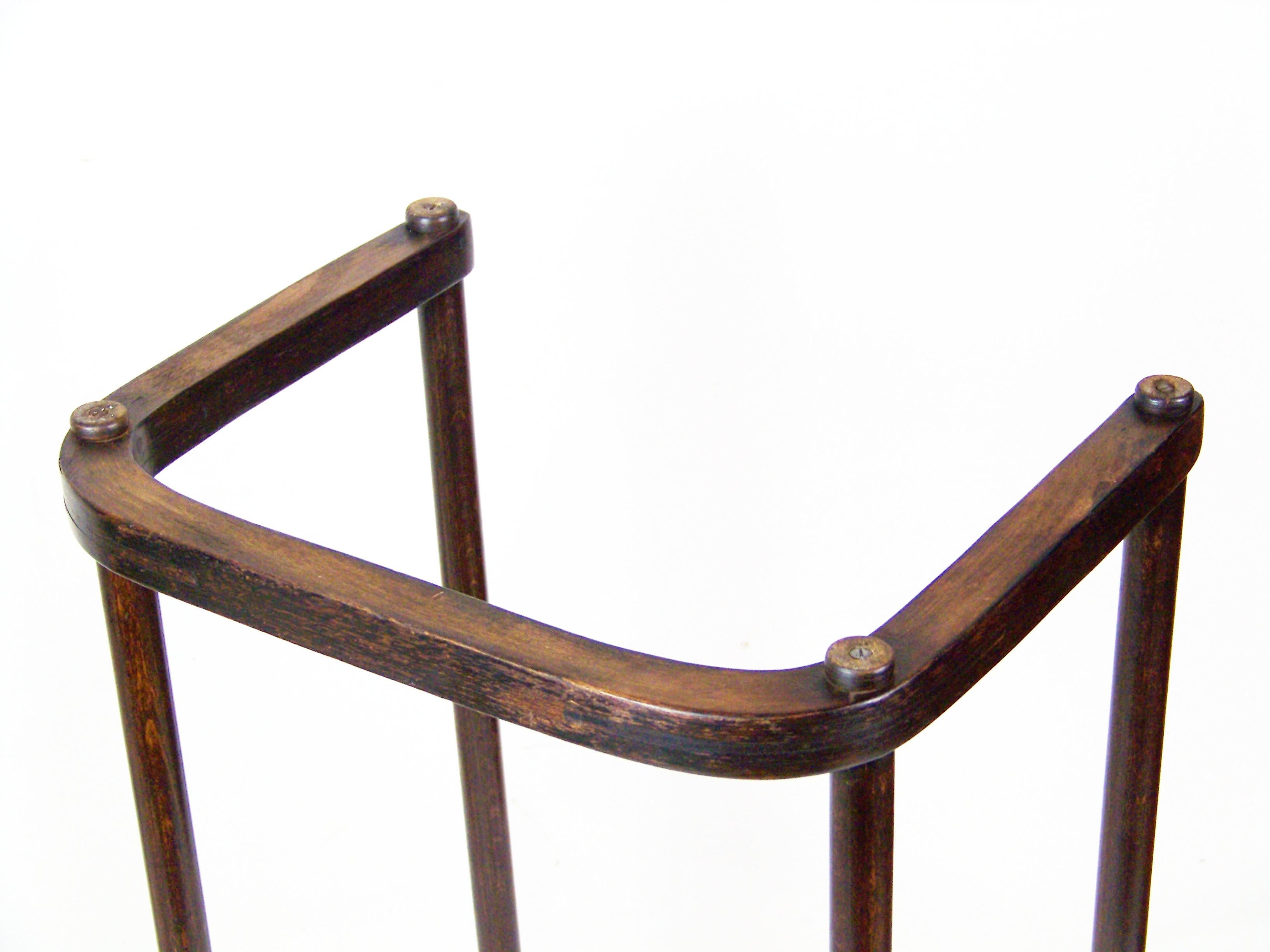 20ième siècle Petite table J&J Kohn Nr.986 de Joseff Hoffmann en vente