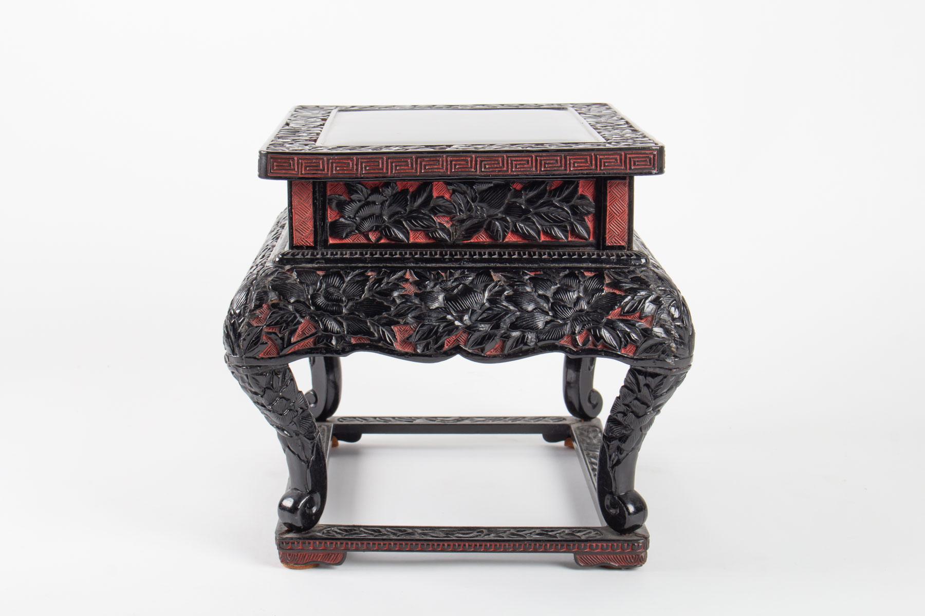 Lacquered Small Table Lacquer Bicolour Chiselled Decor Peonies, China, 19th Century